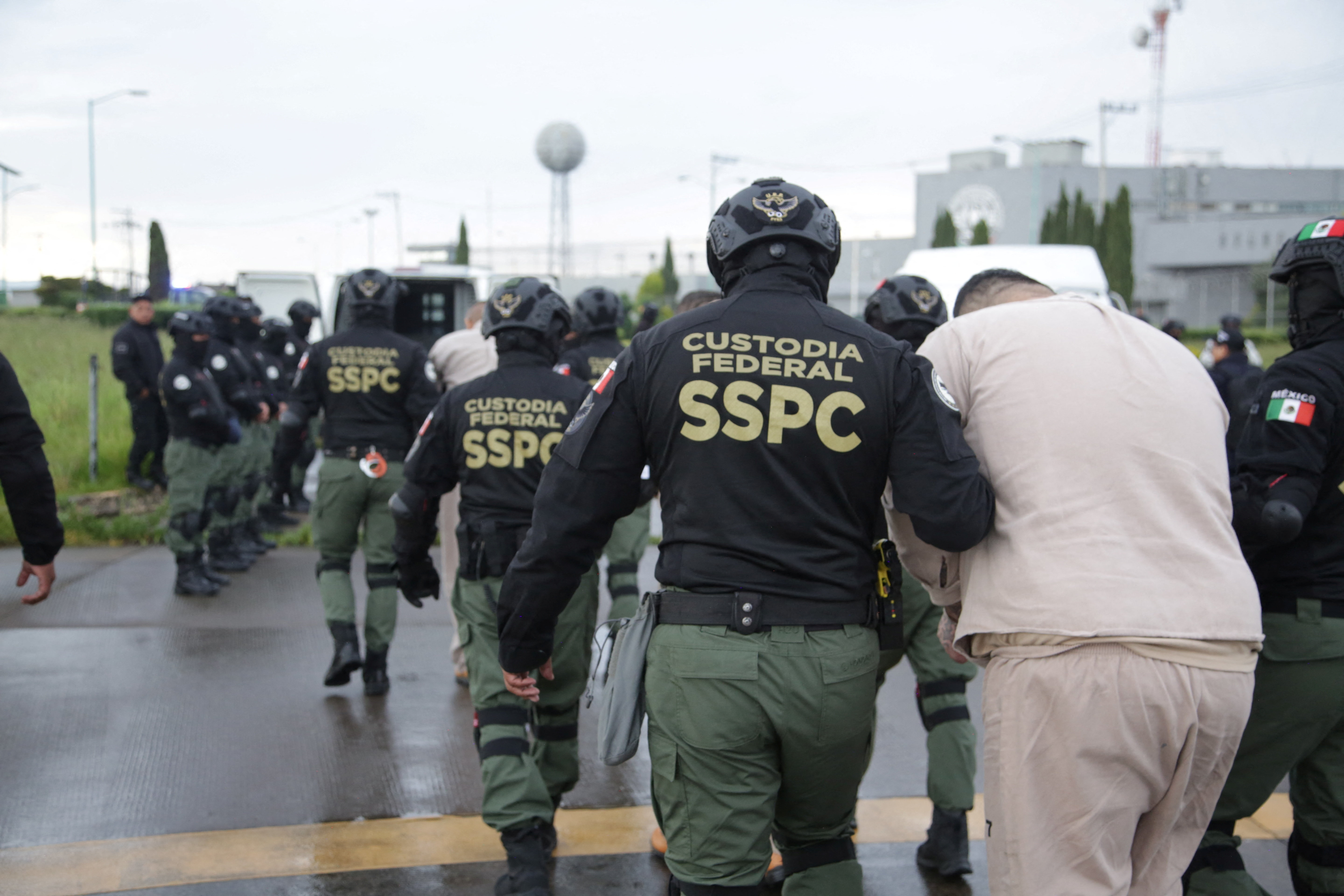 México encuentra una válvula de escape con Estados Unidos en la entrega de  narcotraficantes | EL PAÍS México