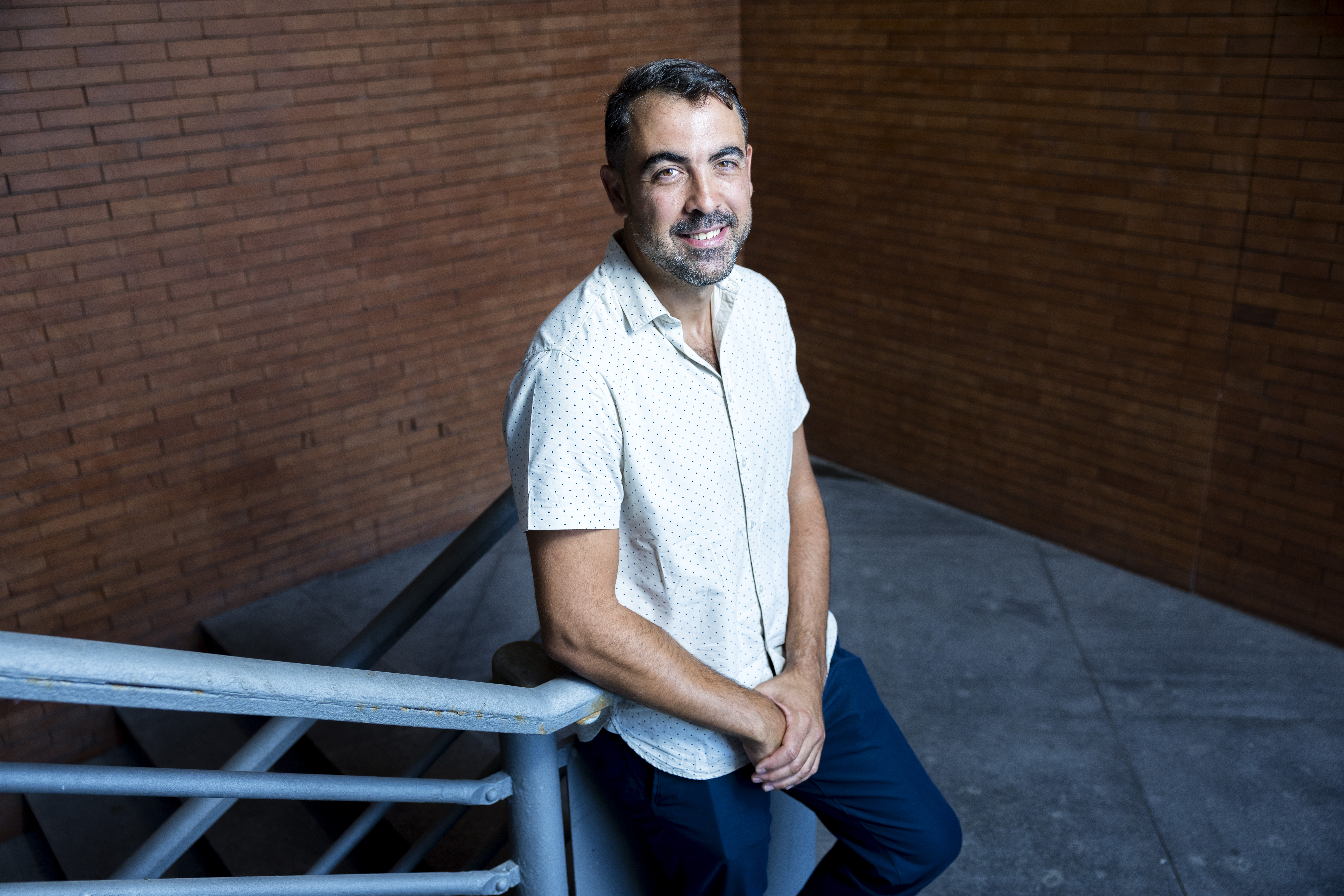 Ignacio Saez, neurocientífico del Hospital Mount Sinai, de Nueva York, fotografiado en la estación de Atocha en Madrid.