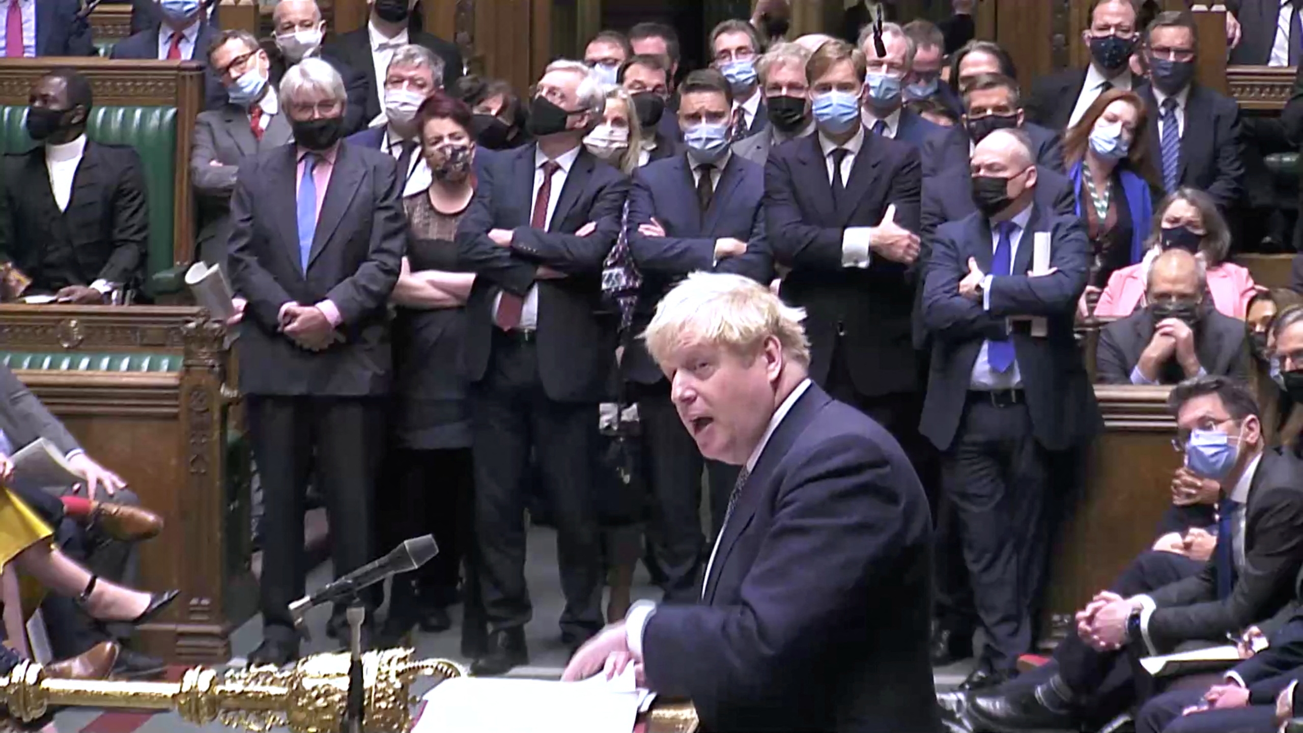 Boris Johnson pide disculpas en el Parlamento por acudir a una fiesta en Downing Street durante el confinamiento