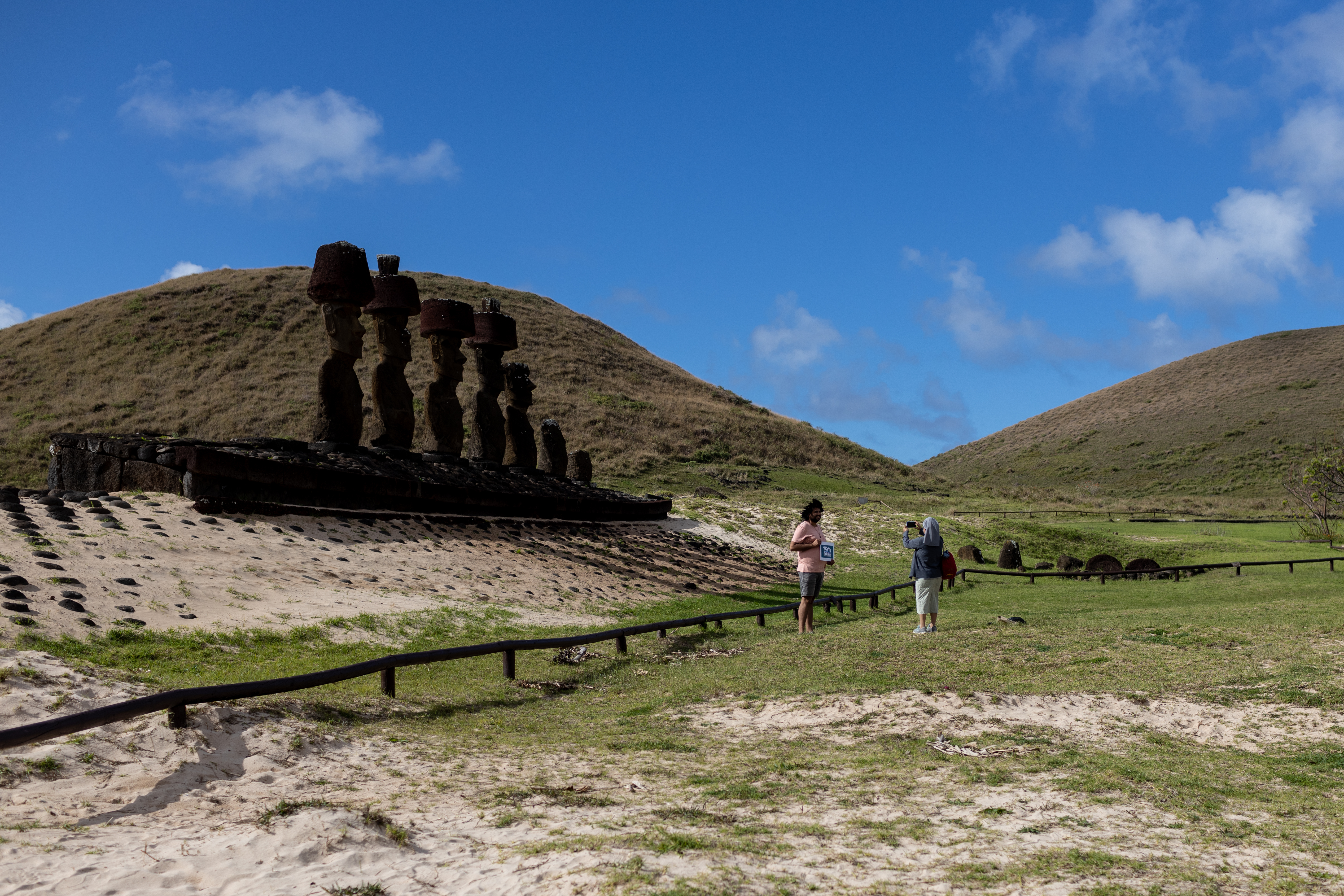 El primer viaje a la Isla de Pascua tras la pandemia: “Estábamos mal, el turismo...