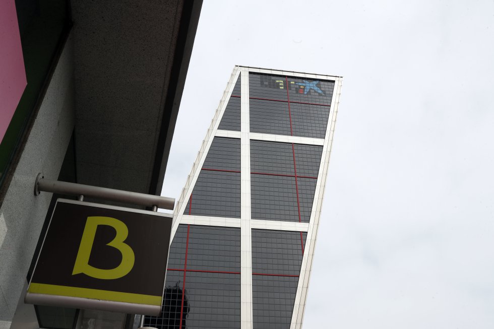 Fusión Caixa - Bankia: De KIO a las torres negras de Diagonal, las