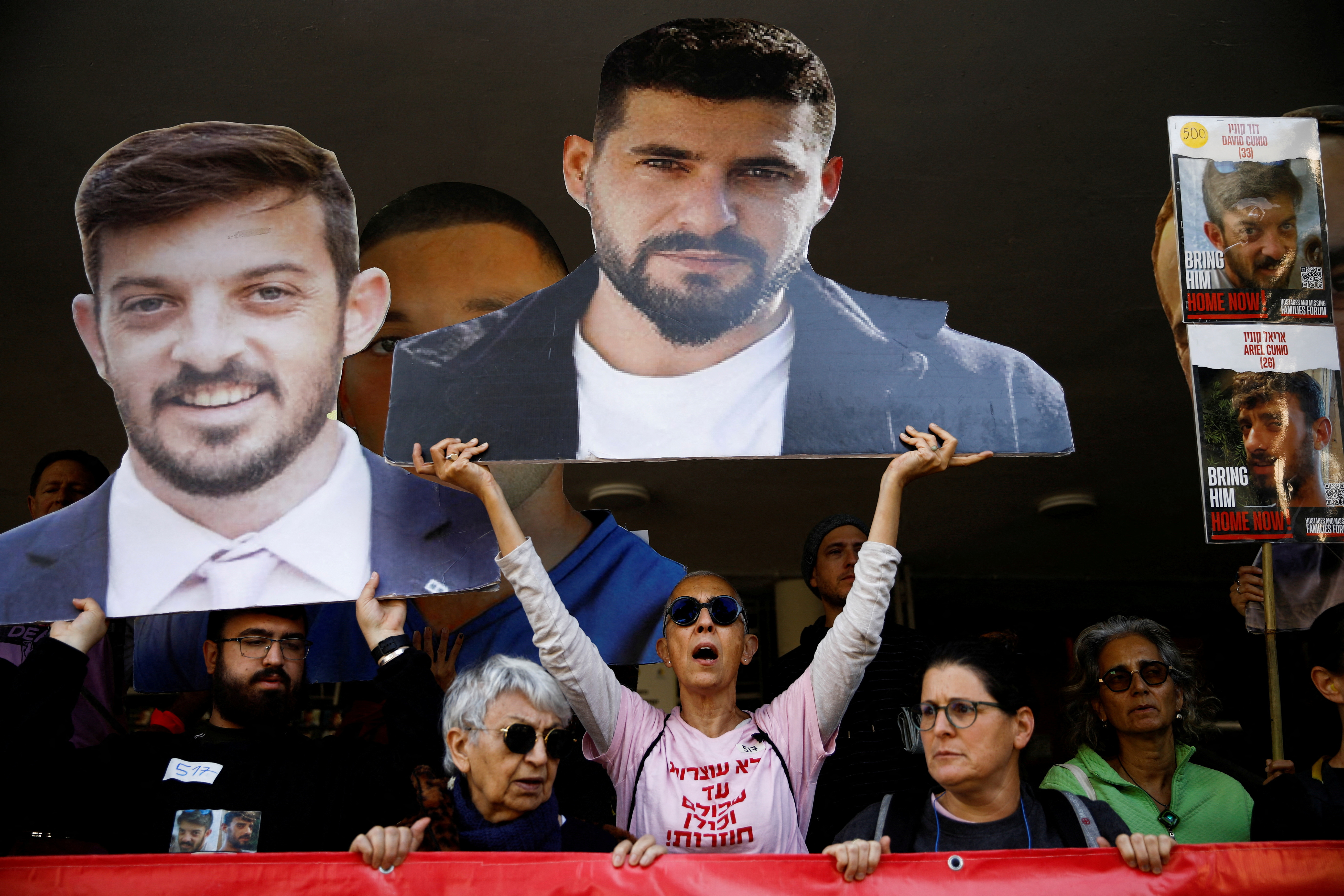 Manifestacin para pedir la liberacin de los rehenes, este jueves en Tel Aviv.