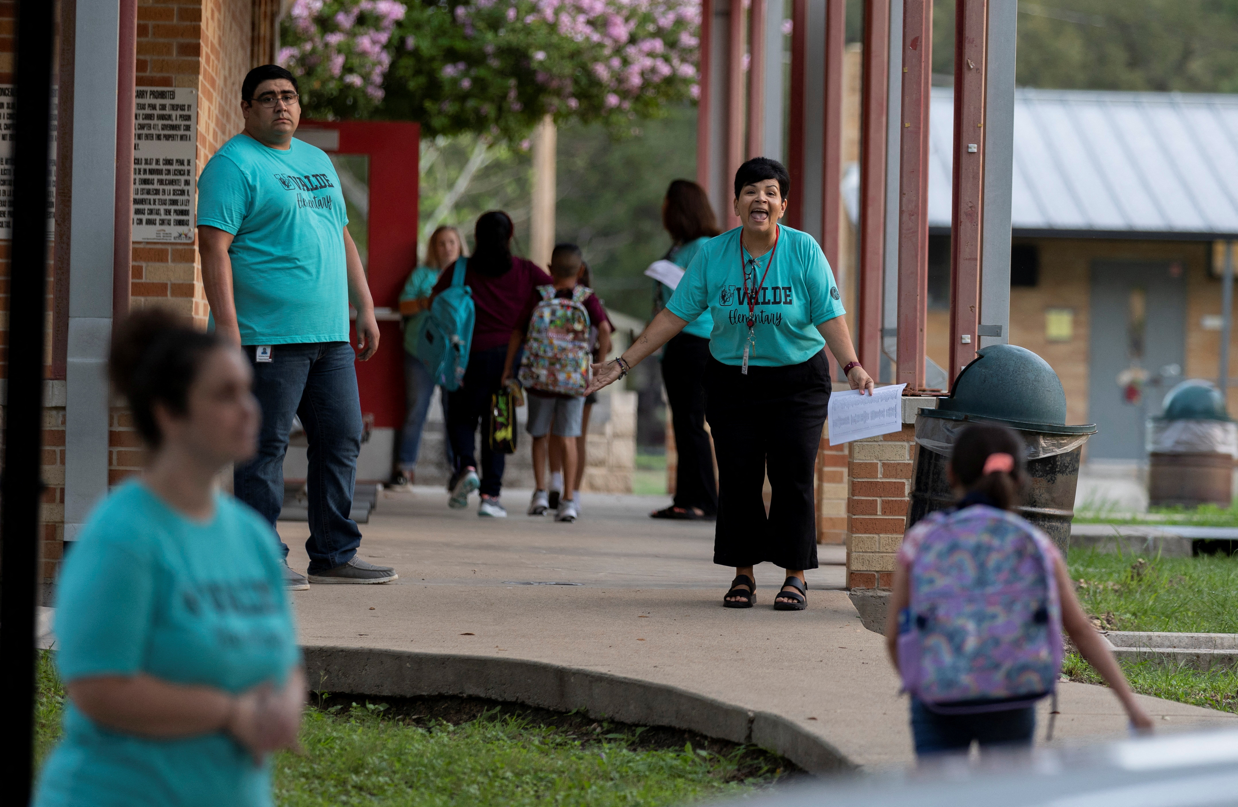 Estudiantes de Dallas ISD recibirán útiles escolares gratis en la Feria del  regreso a clases del alcalde