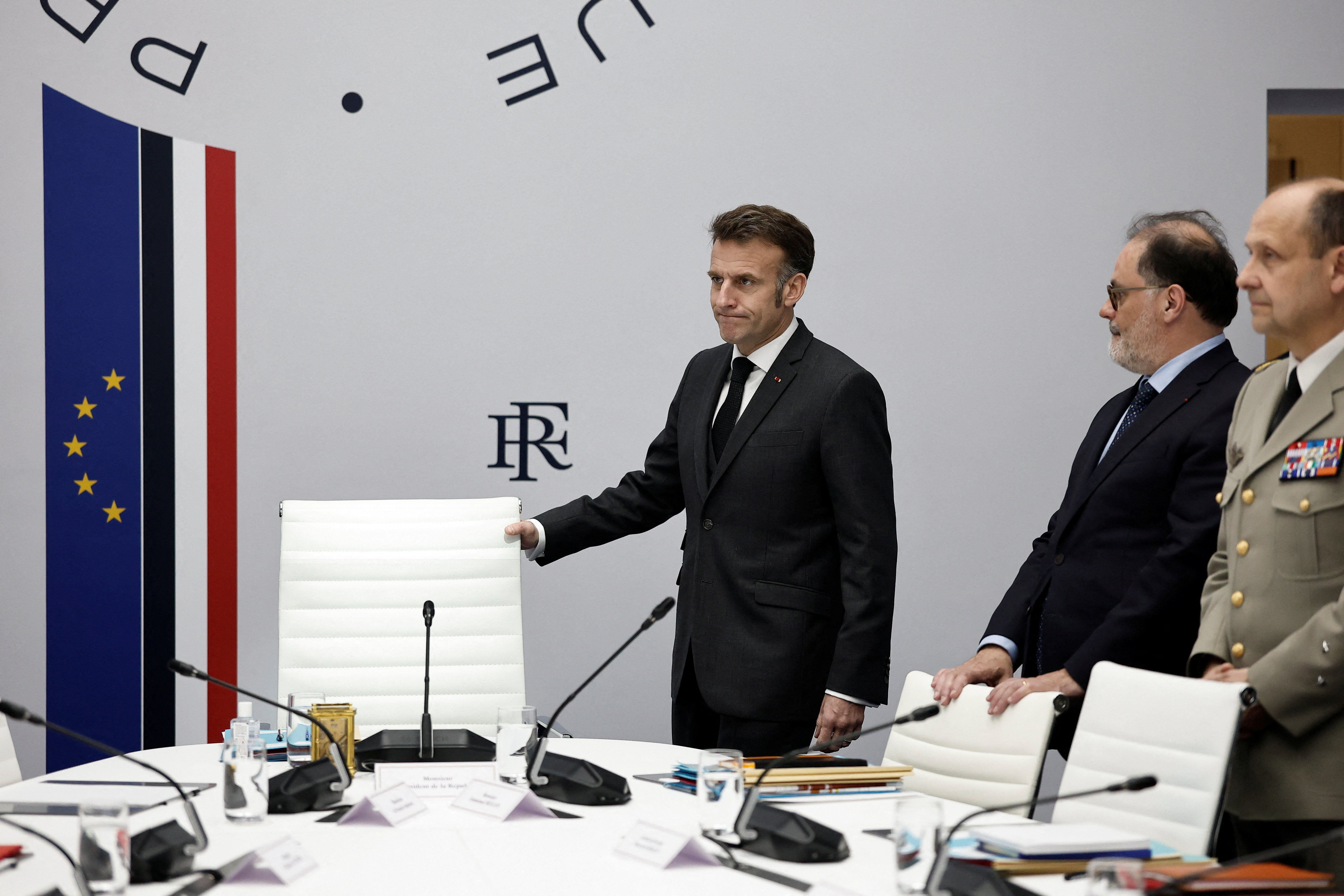 Emmanuel Macron durante una reunión de seguridad sobre Oriente Próximo, este martes 17 de marzo.
