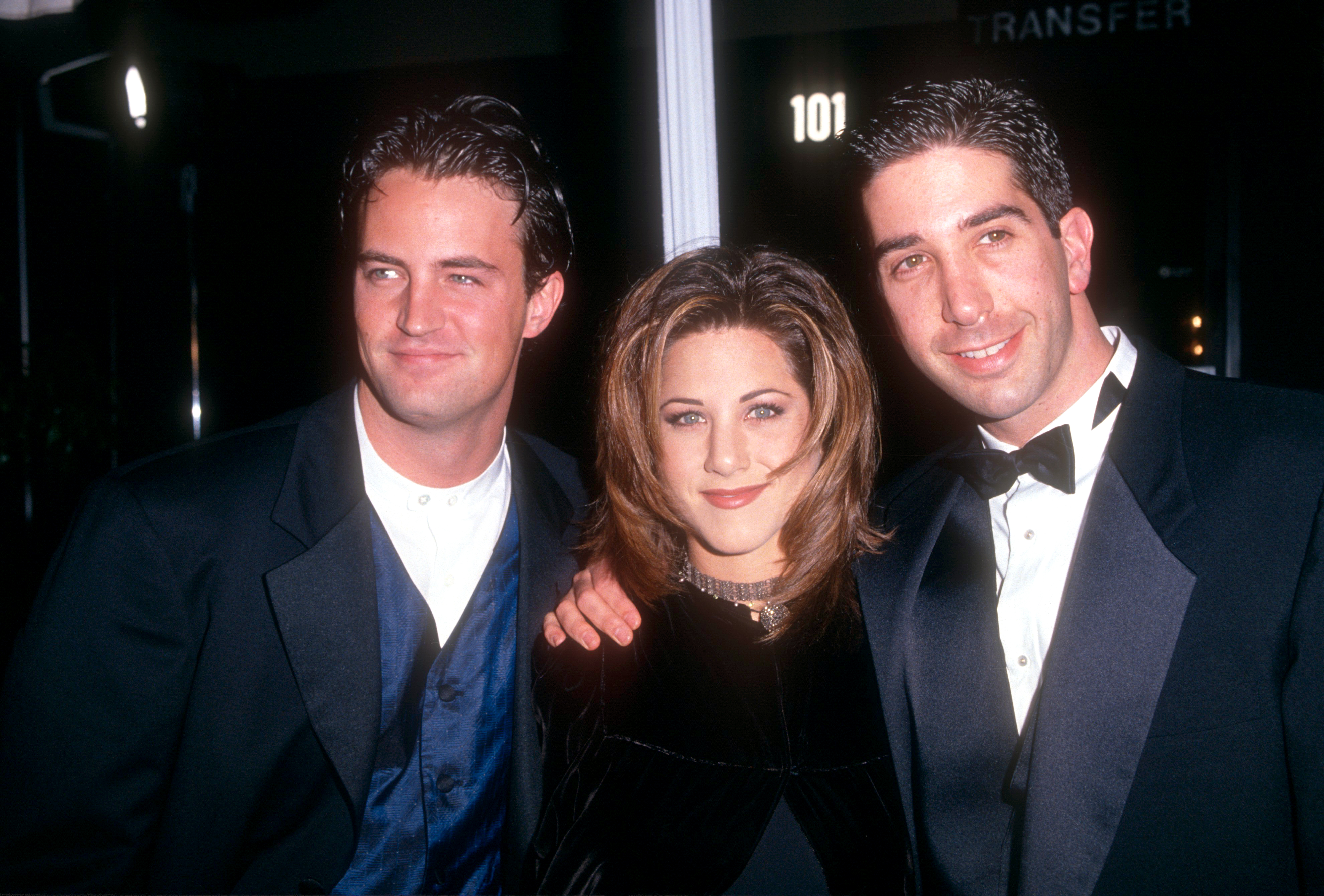 Jennifer Aniston y David Schwimmer, Rachel y Ross en ‘Friends’, dicen adiós a Matthew Perry: “Descansa en paz, hermanito”