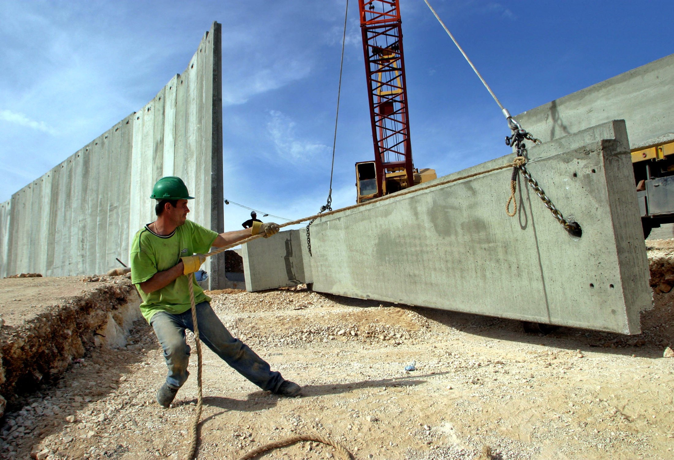 Israel amplía el muro en torno a Cisjordania en respuesta a la ola de atentados