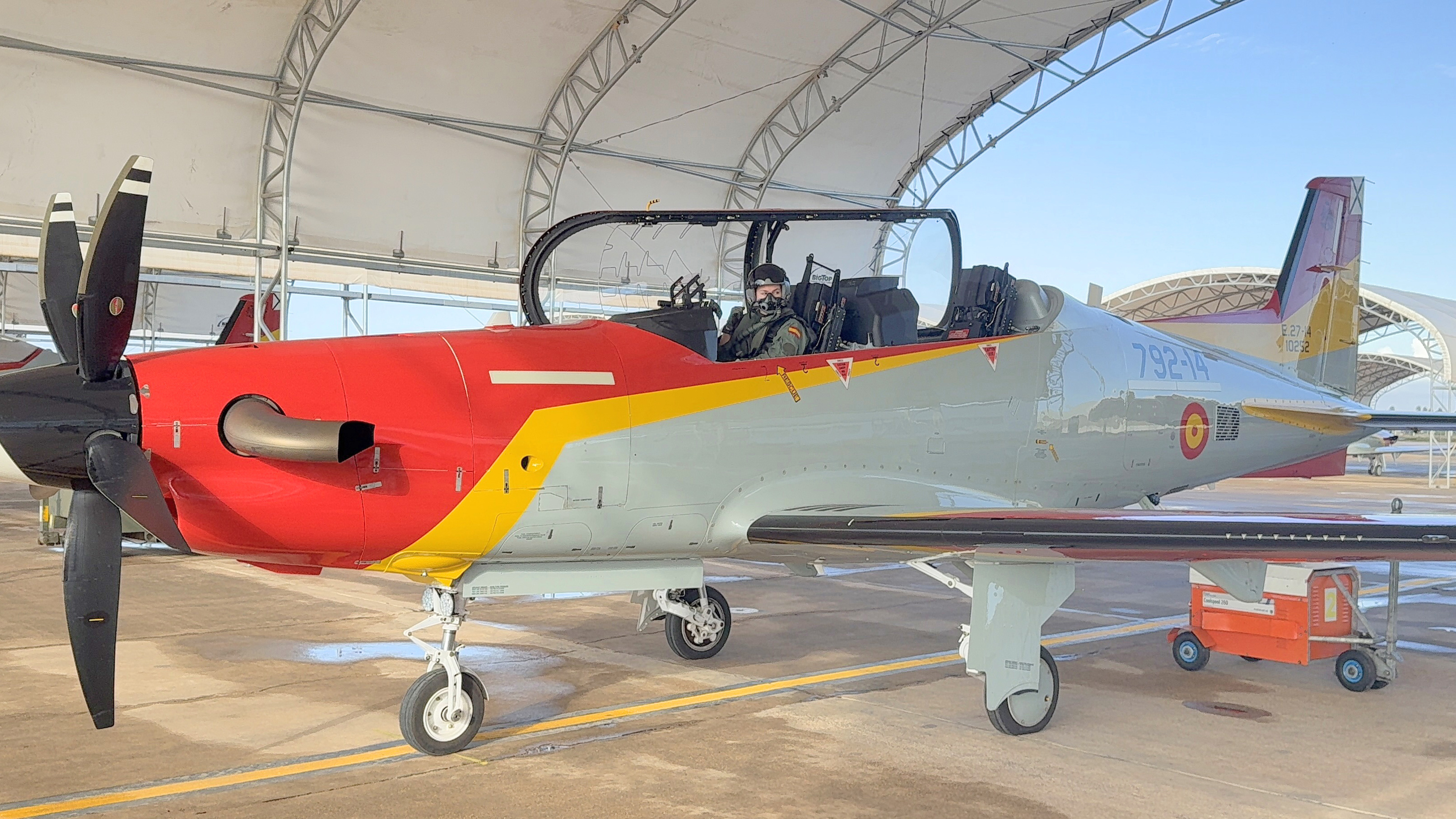 La princesa Leonor realiza su primer vuelo en solitario como parte de su  formación en el Ejército del Aire | Gente | EL PAÍS
