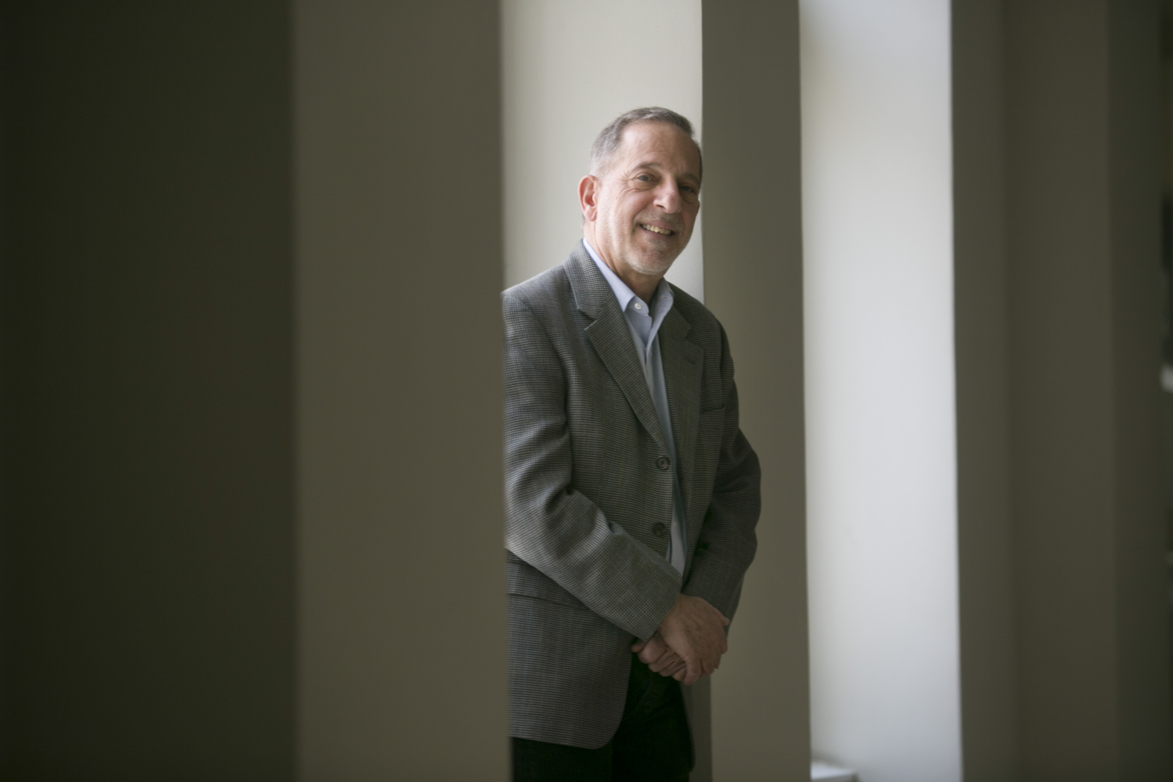 O escritor Rashid Khalidi, na Casa Árabe em Madrid, esta segunda-feira.