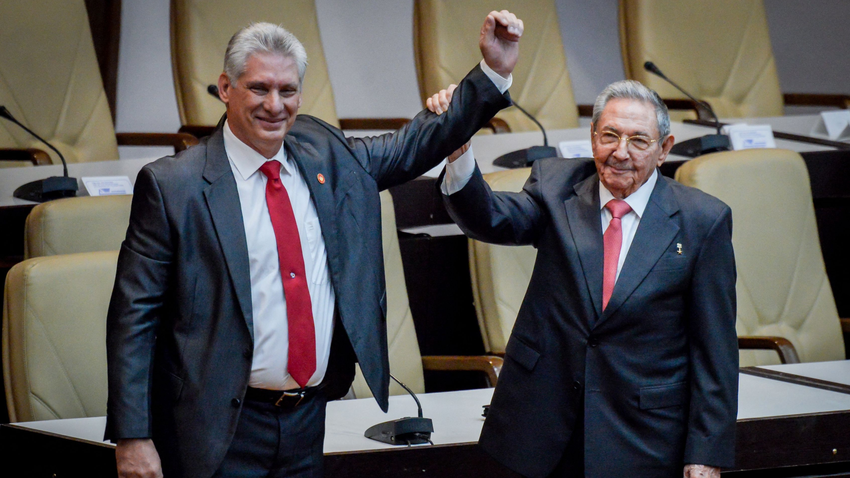 Miguel Diaz Canel Asume El Mando Del Partido Comunista Cubano Tras La Salida De Raul Castro Internacional El Pais