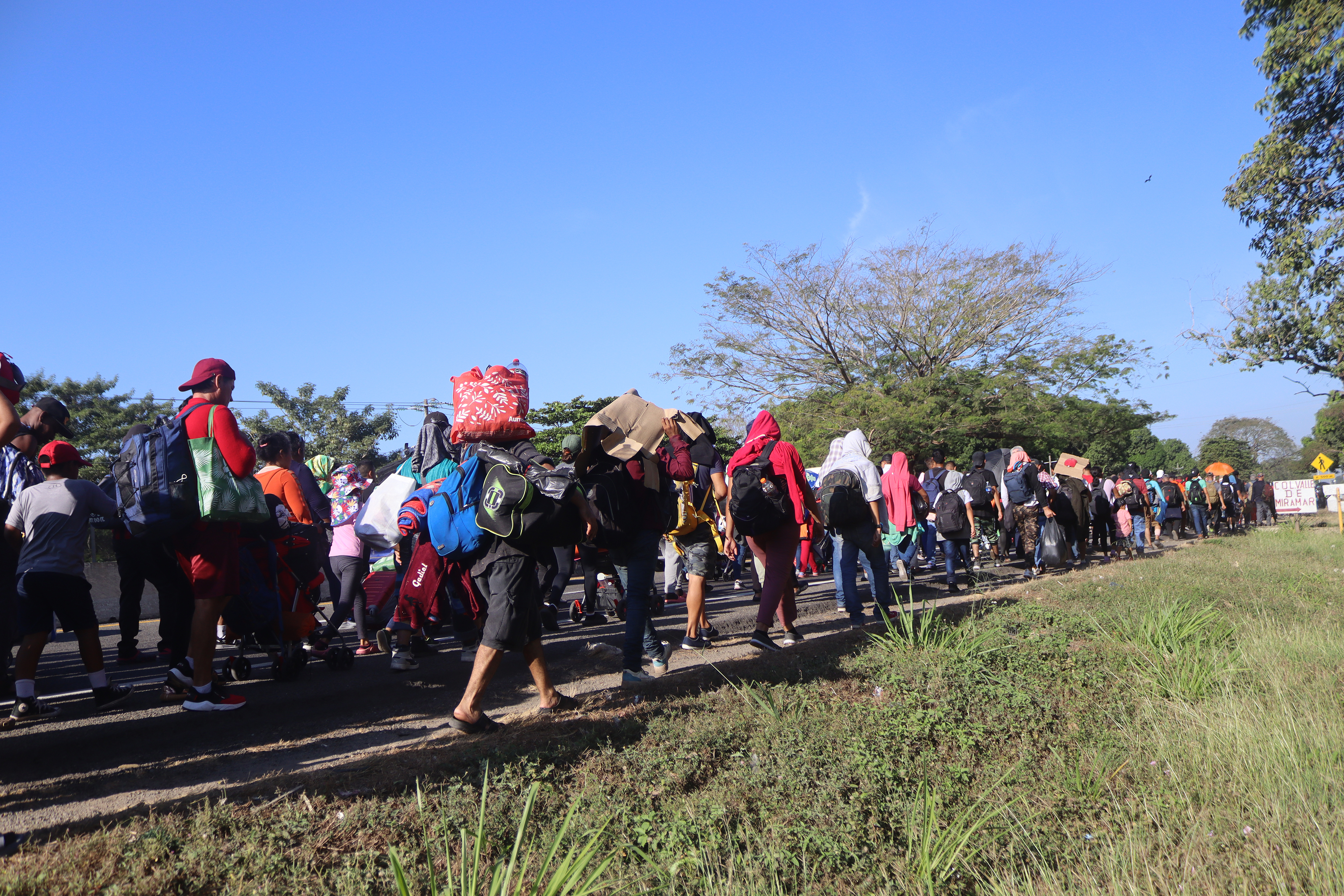 New migrant caravan leaves southern Mexico on Christmas and