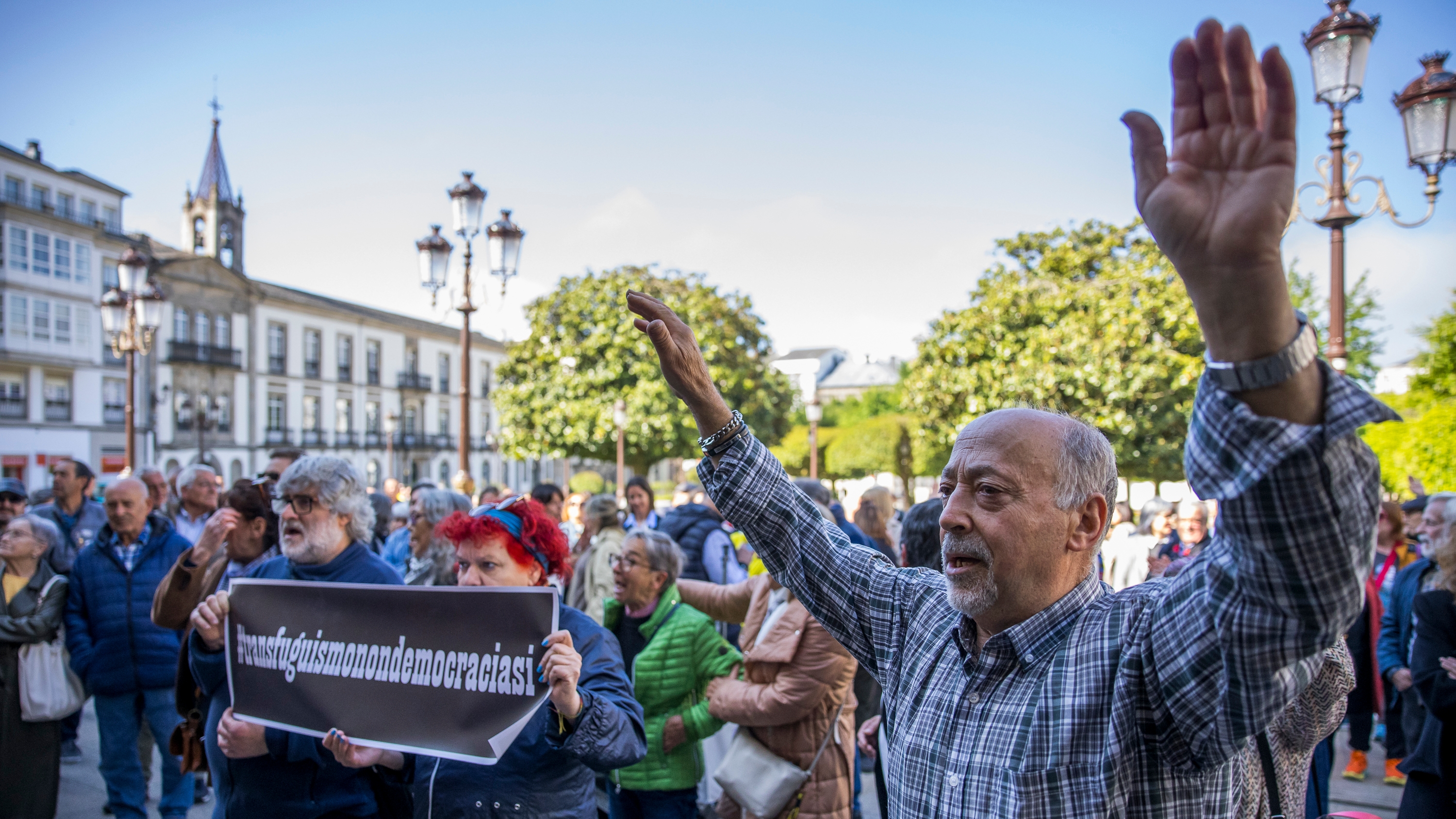El alcalde de Lugo destituido: «Es una moción injusta e indignante»