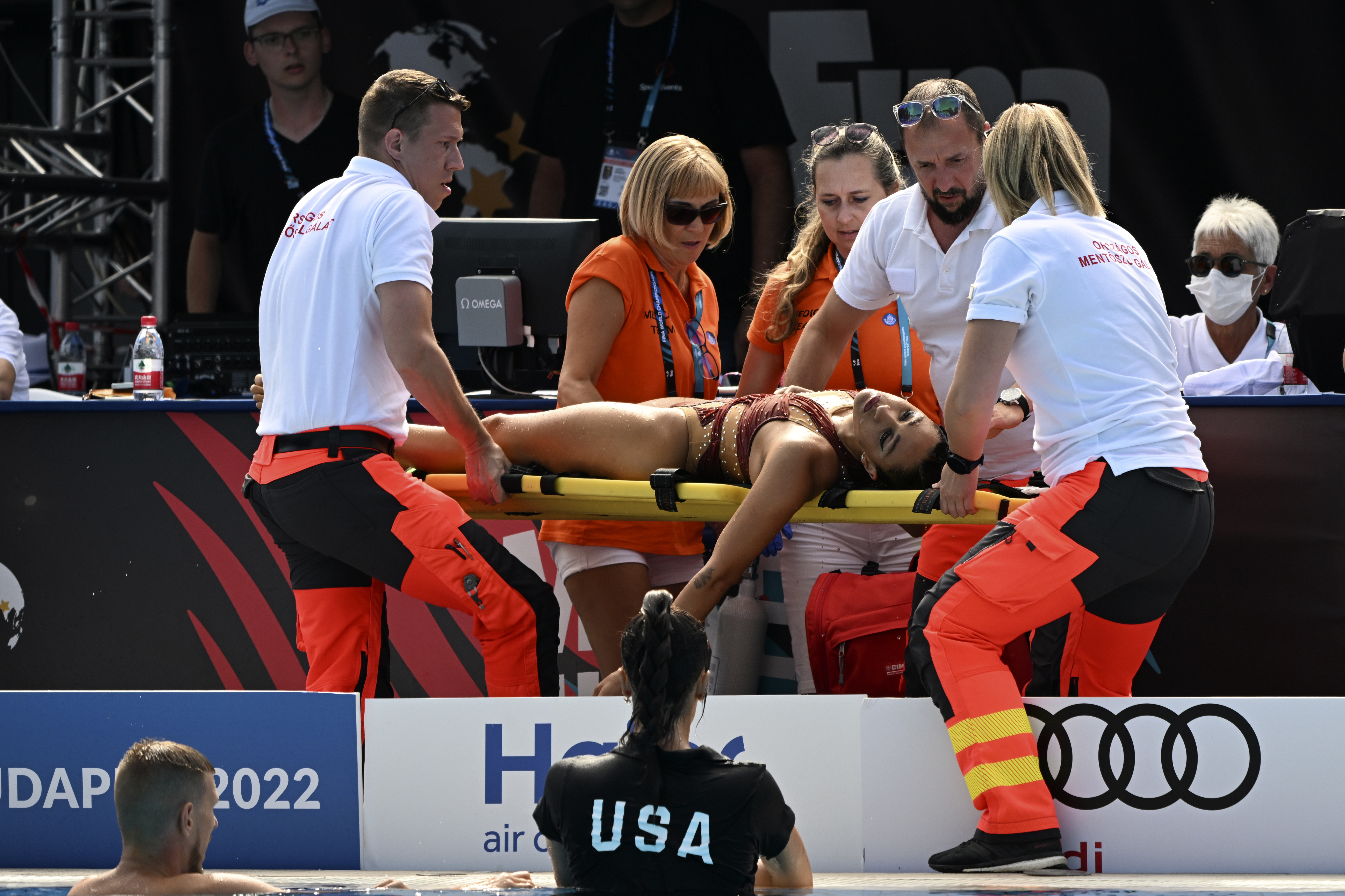 Anita Alvarez: Coach saves swimmer who fainted at world championship: 'The  lifeguards were paralyzed' | Sports | EL PAÍS English