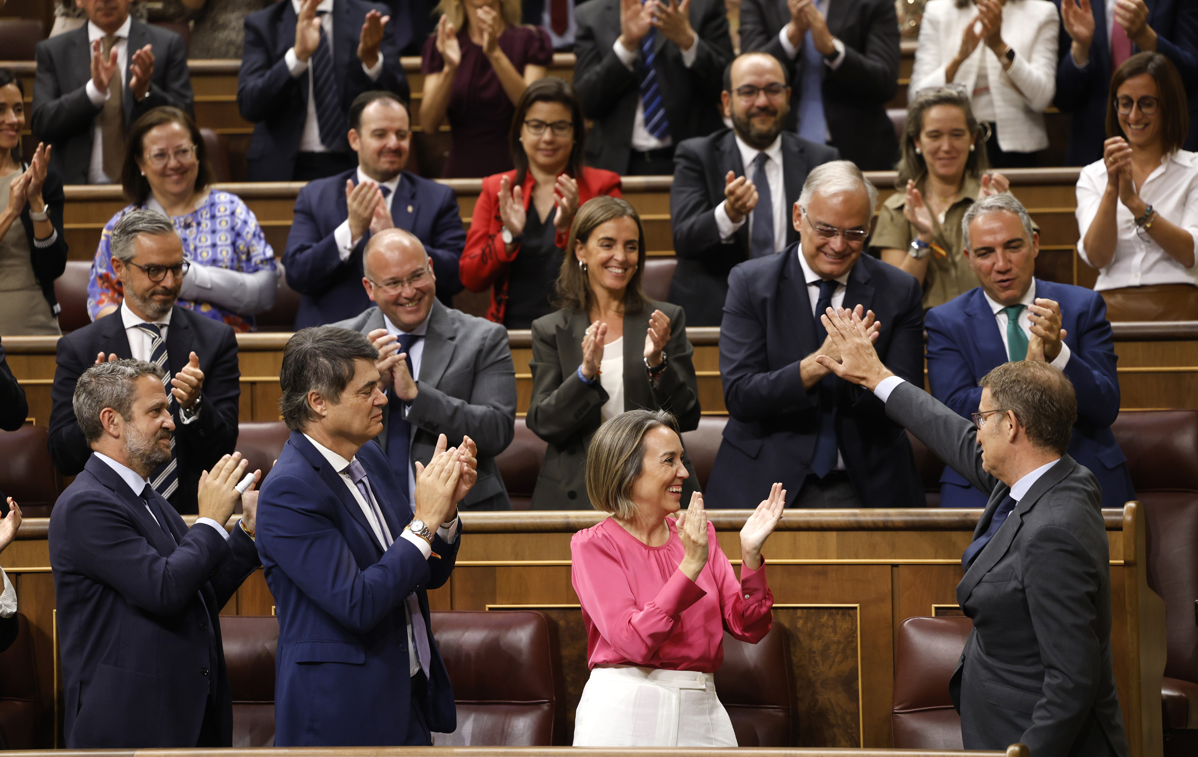 Feijóo logra la aprobación de los duros del PP con su defensa de la investidura y unifica las filas del partido