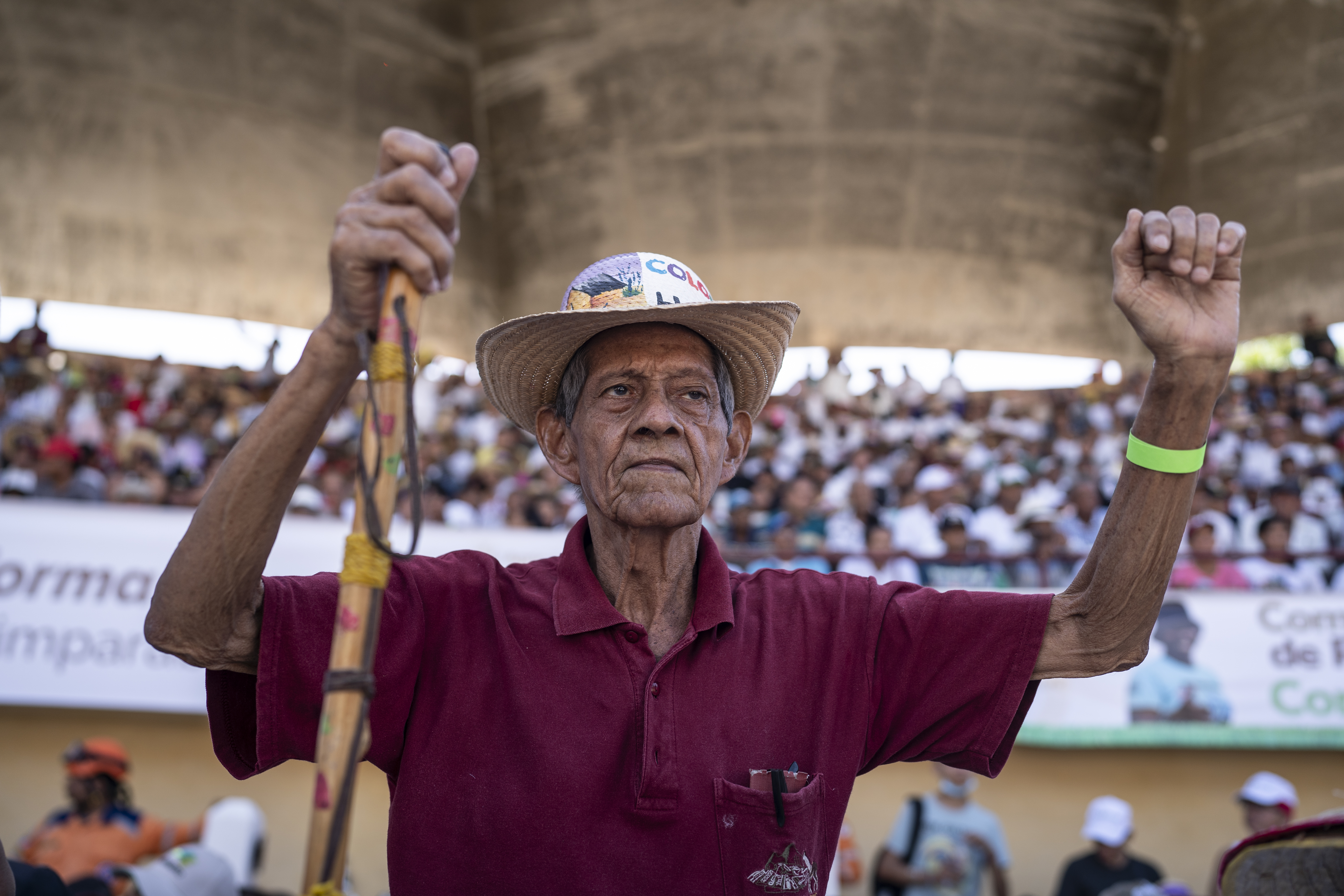Um homem na Assembleia Popular Camponesa em que Petro lançou o Sistema Nacional de Reforma Agrária, em 3 de agosto.