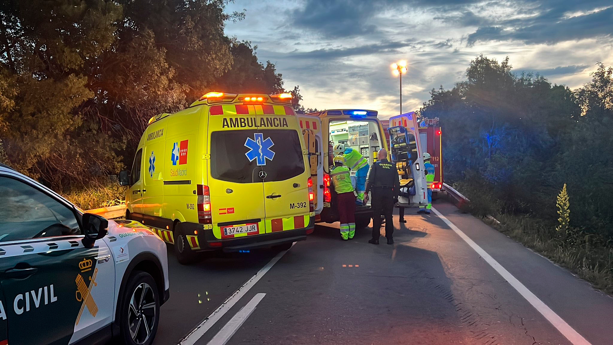 Una mujer y tres adolescentes mueren en un accidente de tráfico en Madrid  tras chocar de frente con otro vehículo | Noticias de Madrid | EL PAÍS