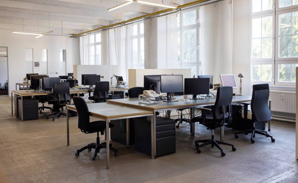 Las bajas laborales disparan el absentismo hasta el 6,8% en 2022, solo superado en pandemia