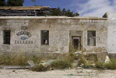 Imagen de una de las casas abandonadas en el poblado almadrabero de Sancti Petri