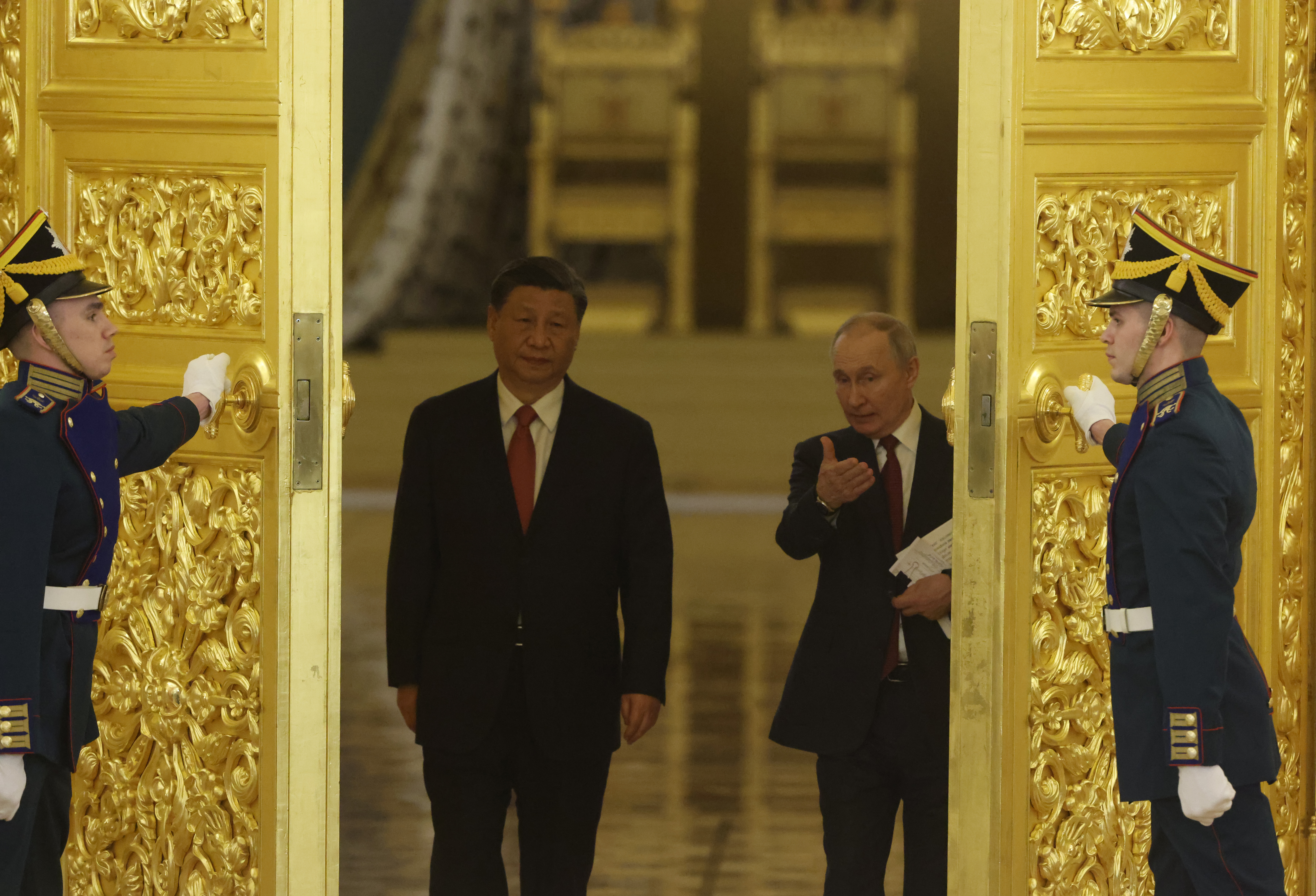 O presidente chinês Xi Jinping e o presidente russo Vladimir Putin no Palácio do Kremlin em Moscou em 21 de março.