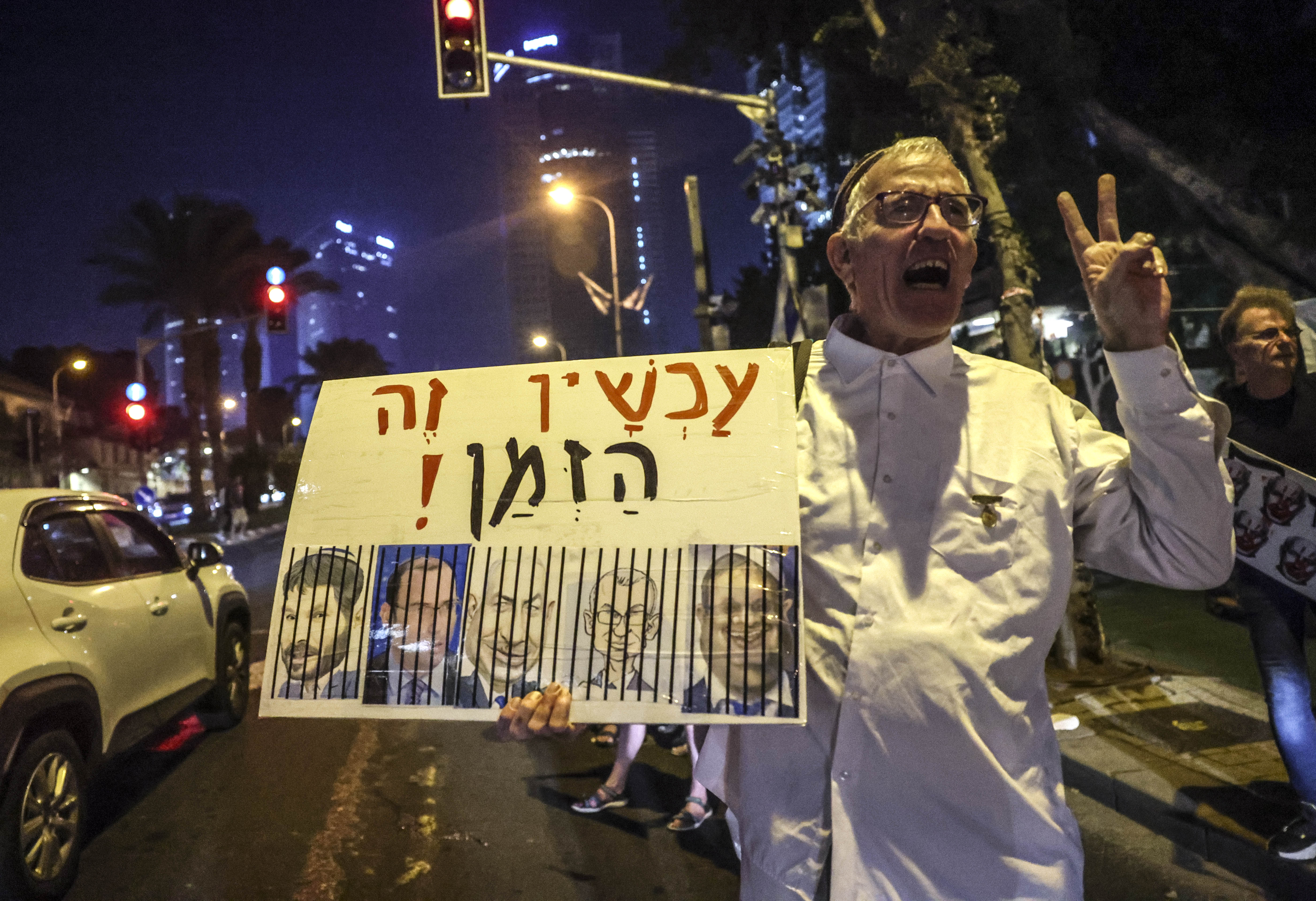 Manifestação anti-Netanyahu em Tel Aviv no sábado.