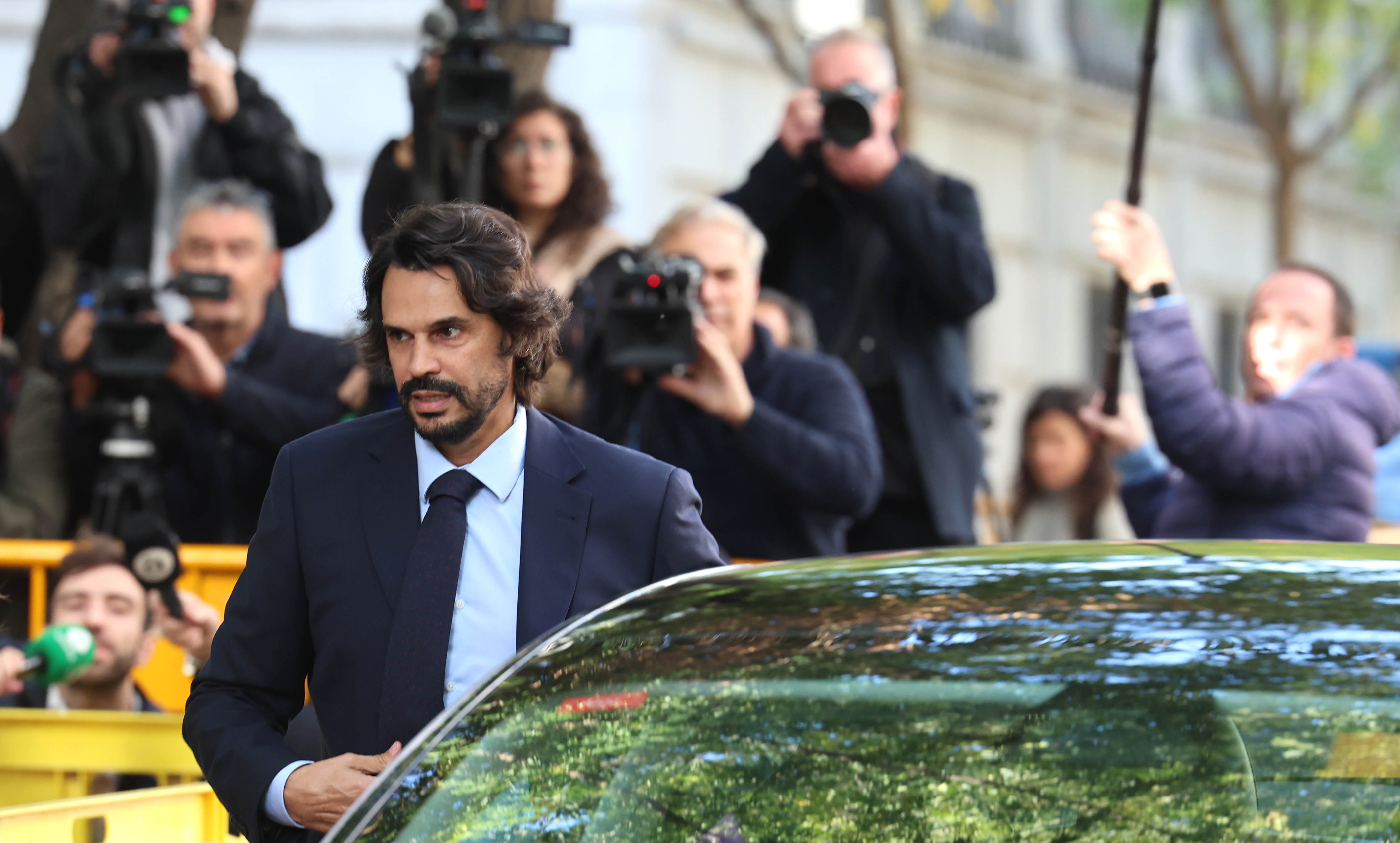 La pareja de Ayuso se presenta como víctima del fiscal general: “Me voy de  España o me suicido” | España | EL PAÍS