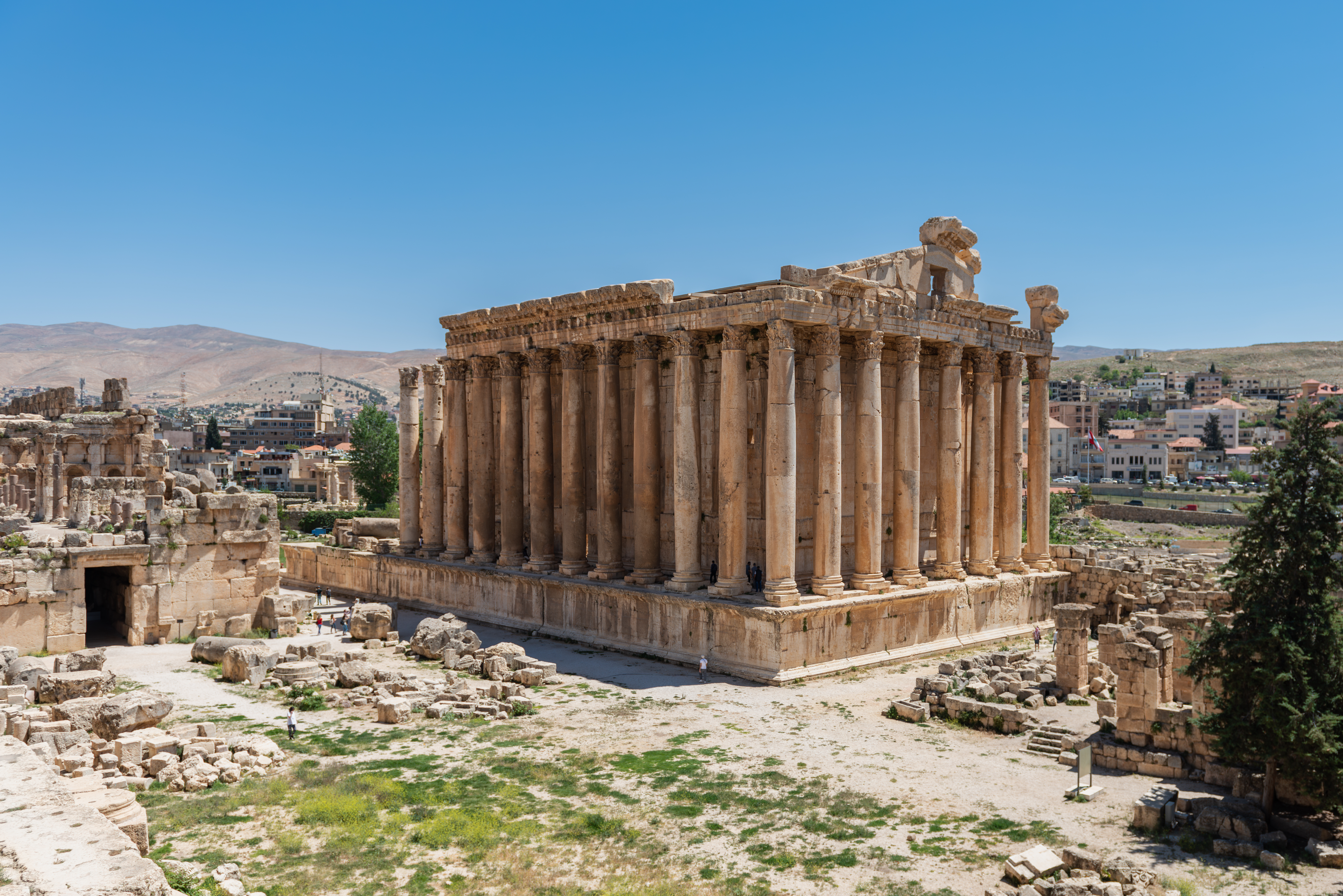 El templo romano de Baco, uno de los mejores conservados en el mundo, en la ciudad libanesa de Baalbek, objeto de la ofensiva israelí.