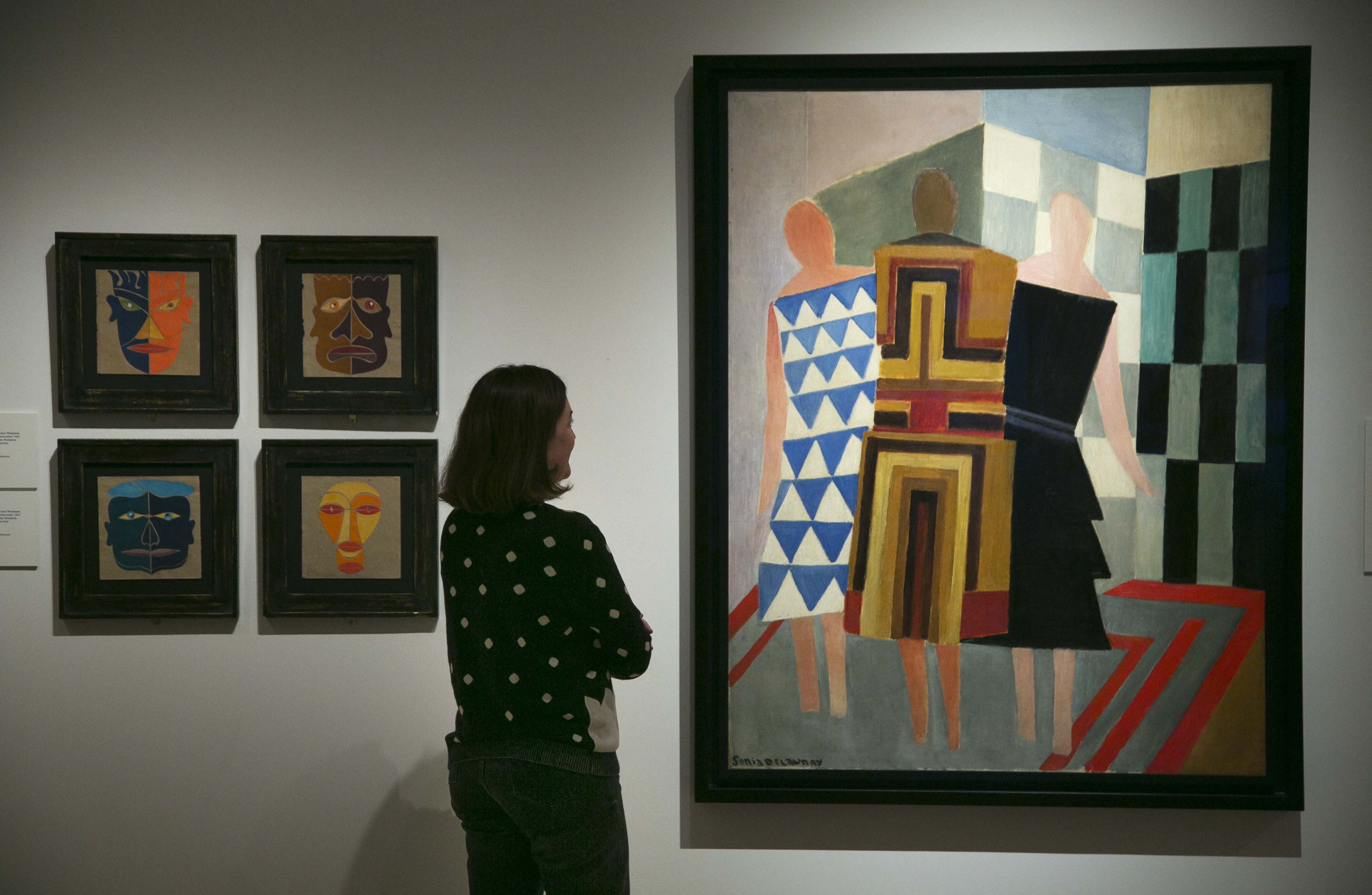 El periplo bajo las bombas de medio centenar de cuadros de