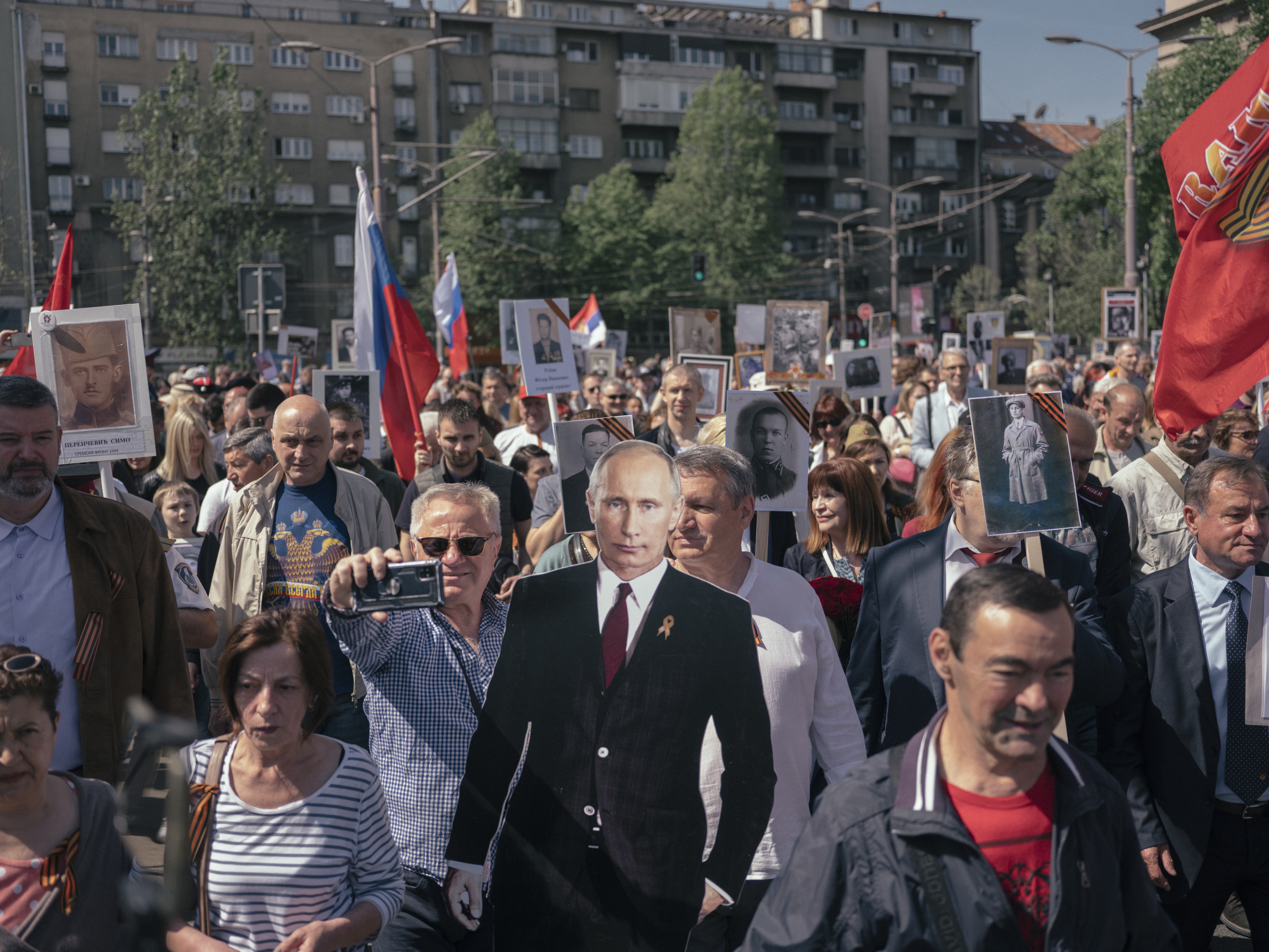 Condena sin sanciones: el difícil equilibrio de Serbia entre la UE y Rusia ante la invasión de Ucrania