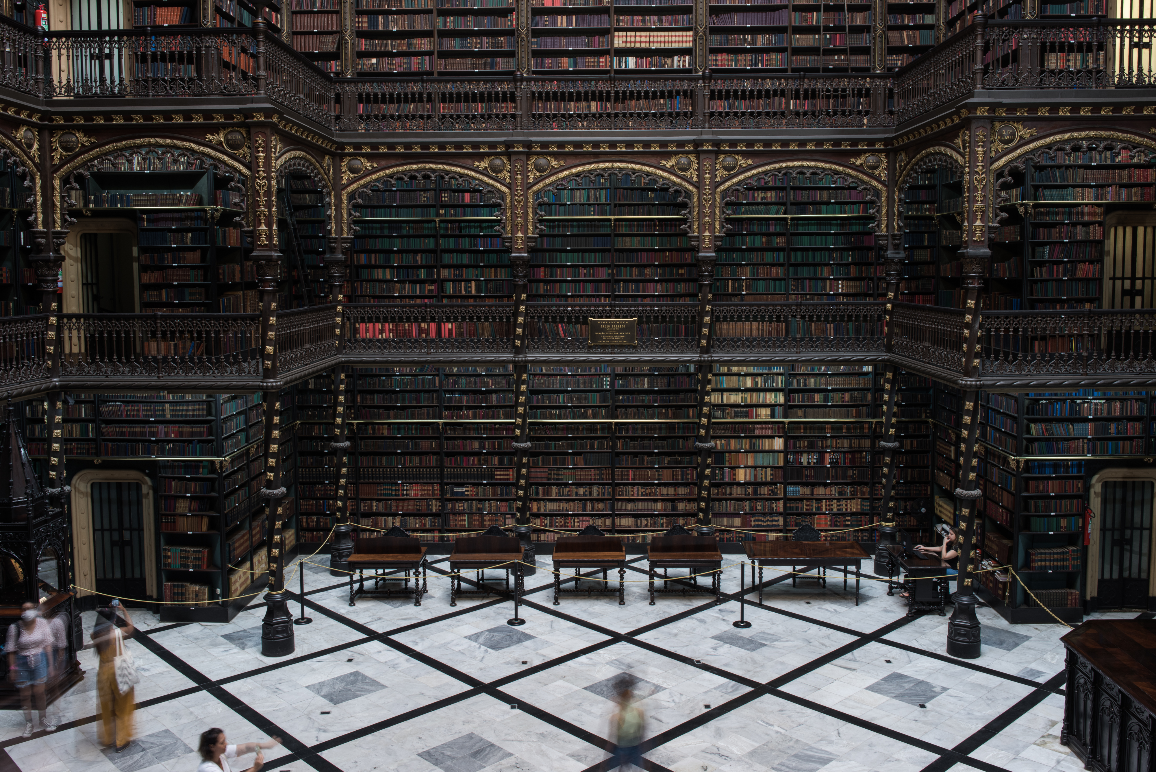 Real Gabinete Portugués de Lectura: Brazil's most beautiful library goes  viral | Culture | EL PAÍS English Edition