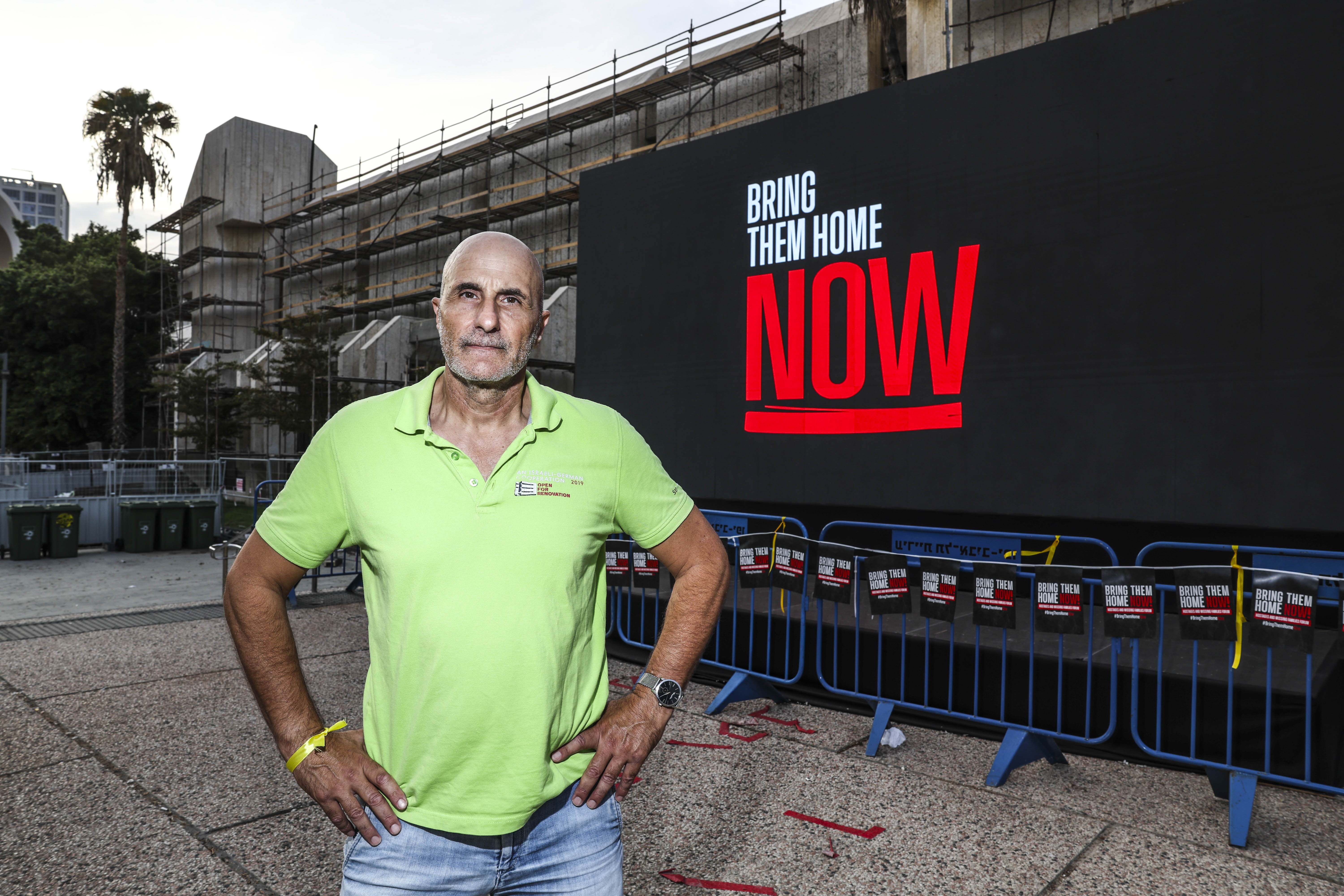 Gary Jackob, no comício de solidariedade às famílias dos reféns, sexta-feira em Tel Aviv.