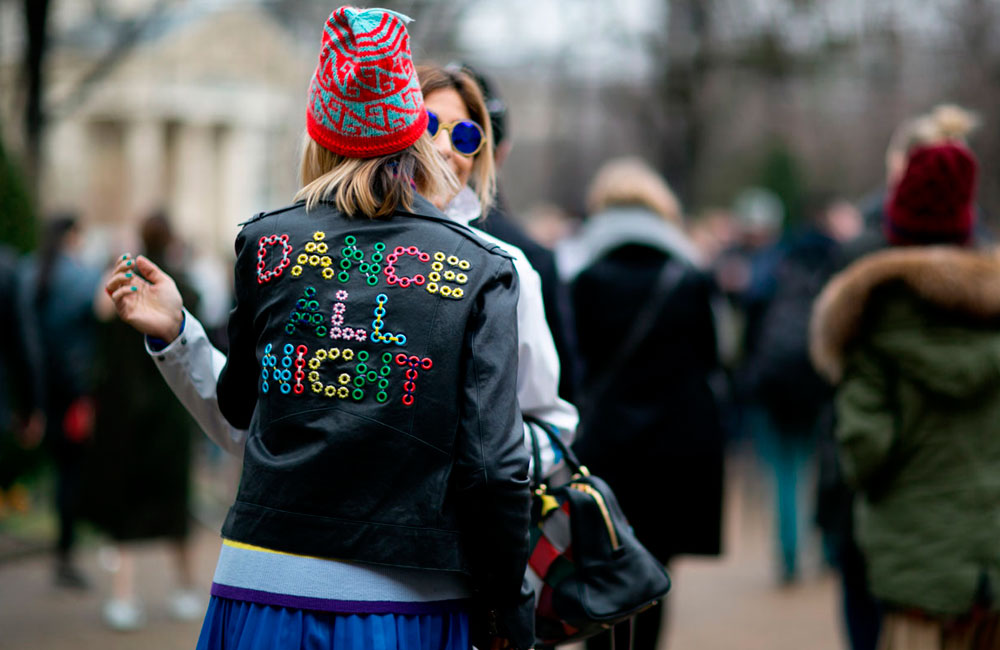 chaqueta con parches - Buscar con Google  Denim jacket patches, London  fashion week street style, Patches jacket