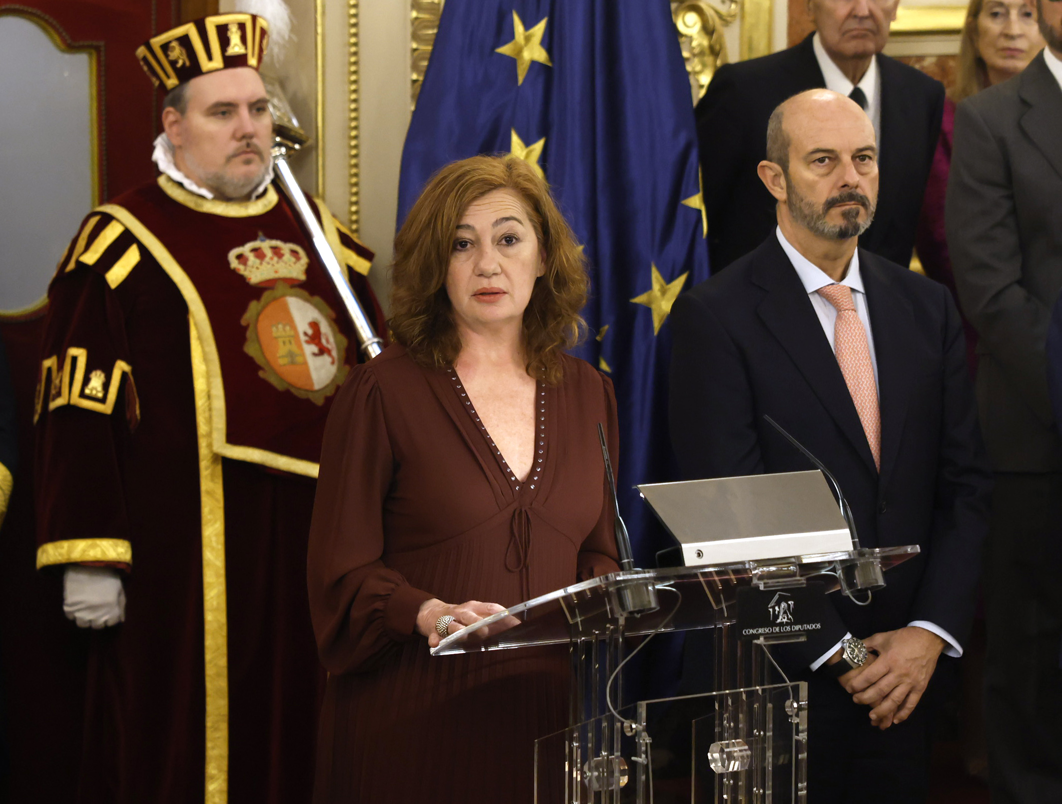 Dvd 1295 (06-12-25). Acto institucional de izado de bandera con motivo del Día de la Constitución, este sábado a las puertas del Congreso de los Diputados. La presidenta del Congreso, Francina Armengol.