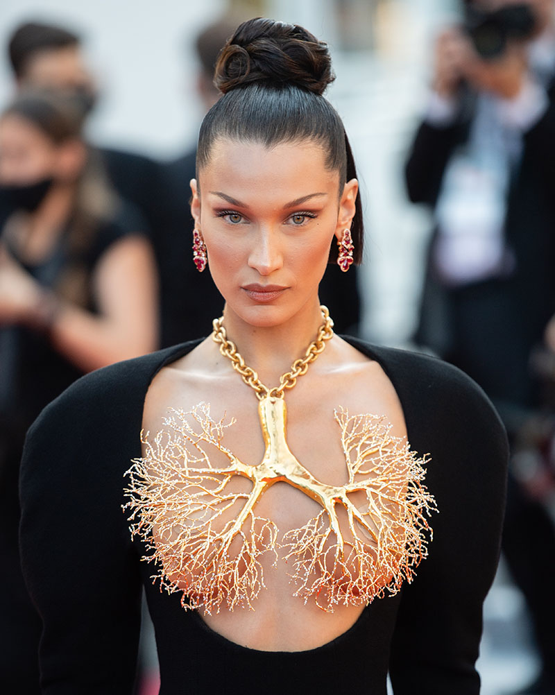 De Lorde a Bella Hadid: el auge de las pezoneras joya | Fotos | Moda | S  Moda | EL PAÍS