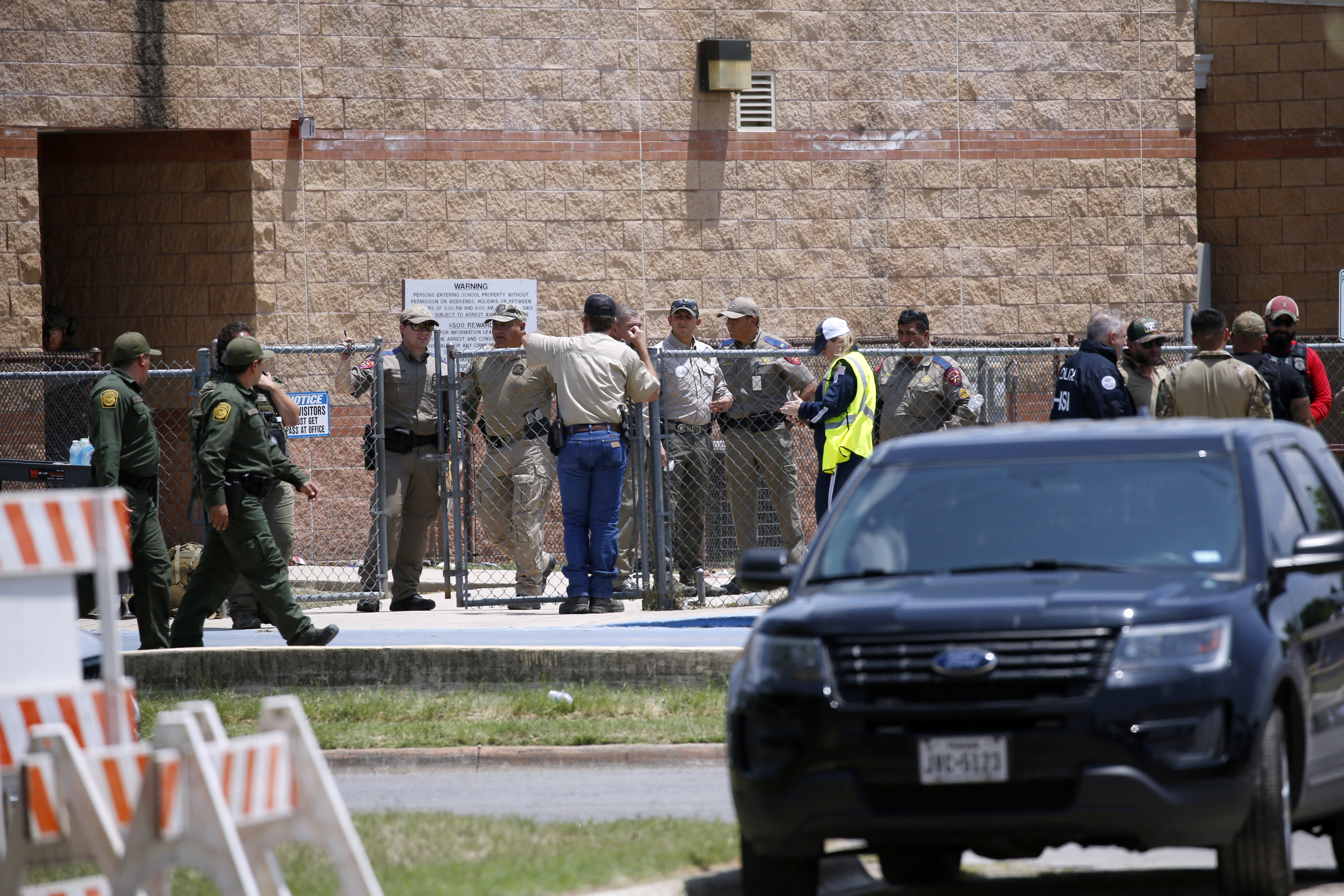 Últimas noticias del tiroteo en una escuela primaria en Texas, en vivo