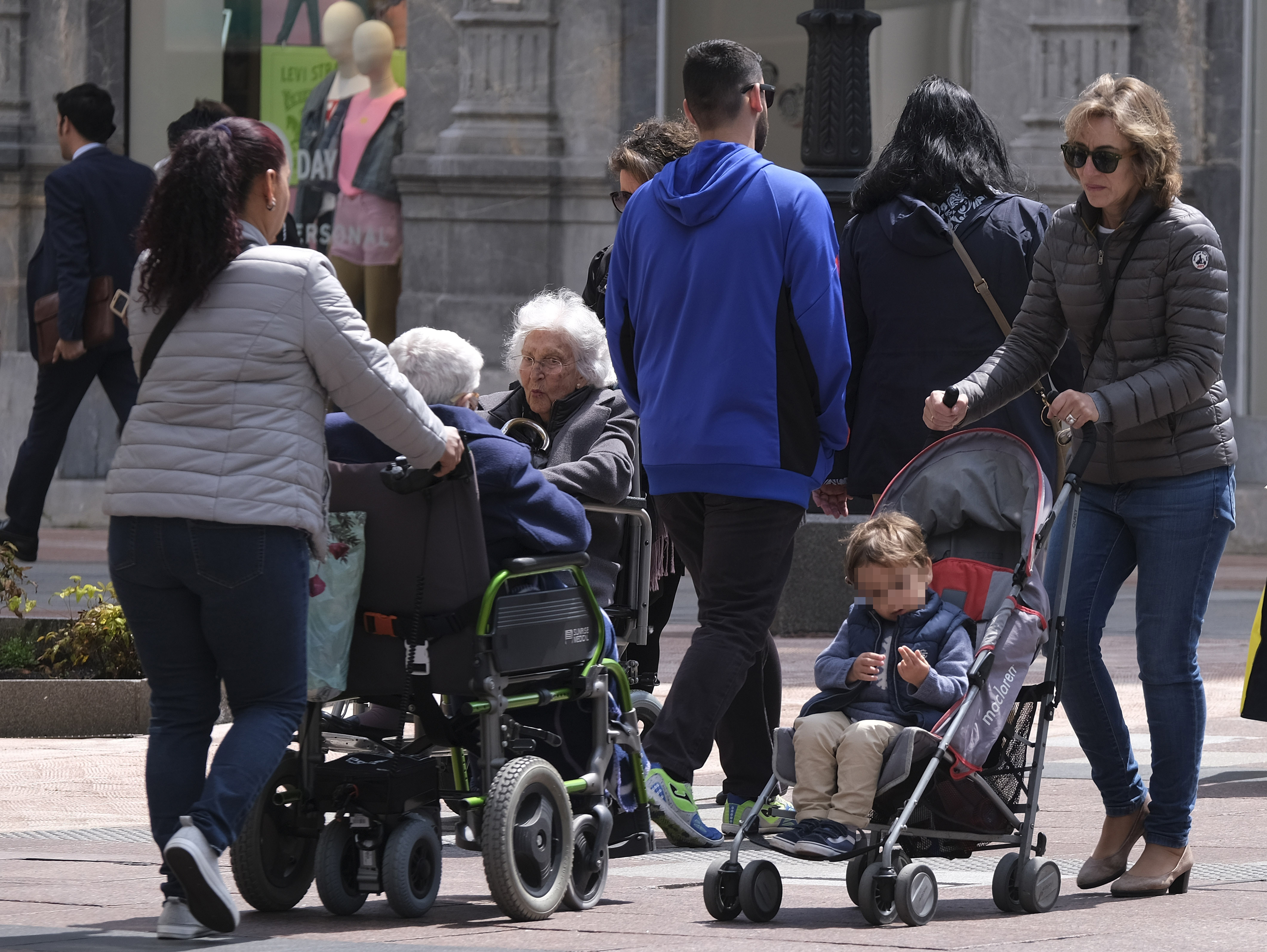 La tasa de actividad laboral en España ha caído 3,4 puntos en la última década por el envejecimiento