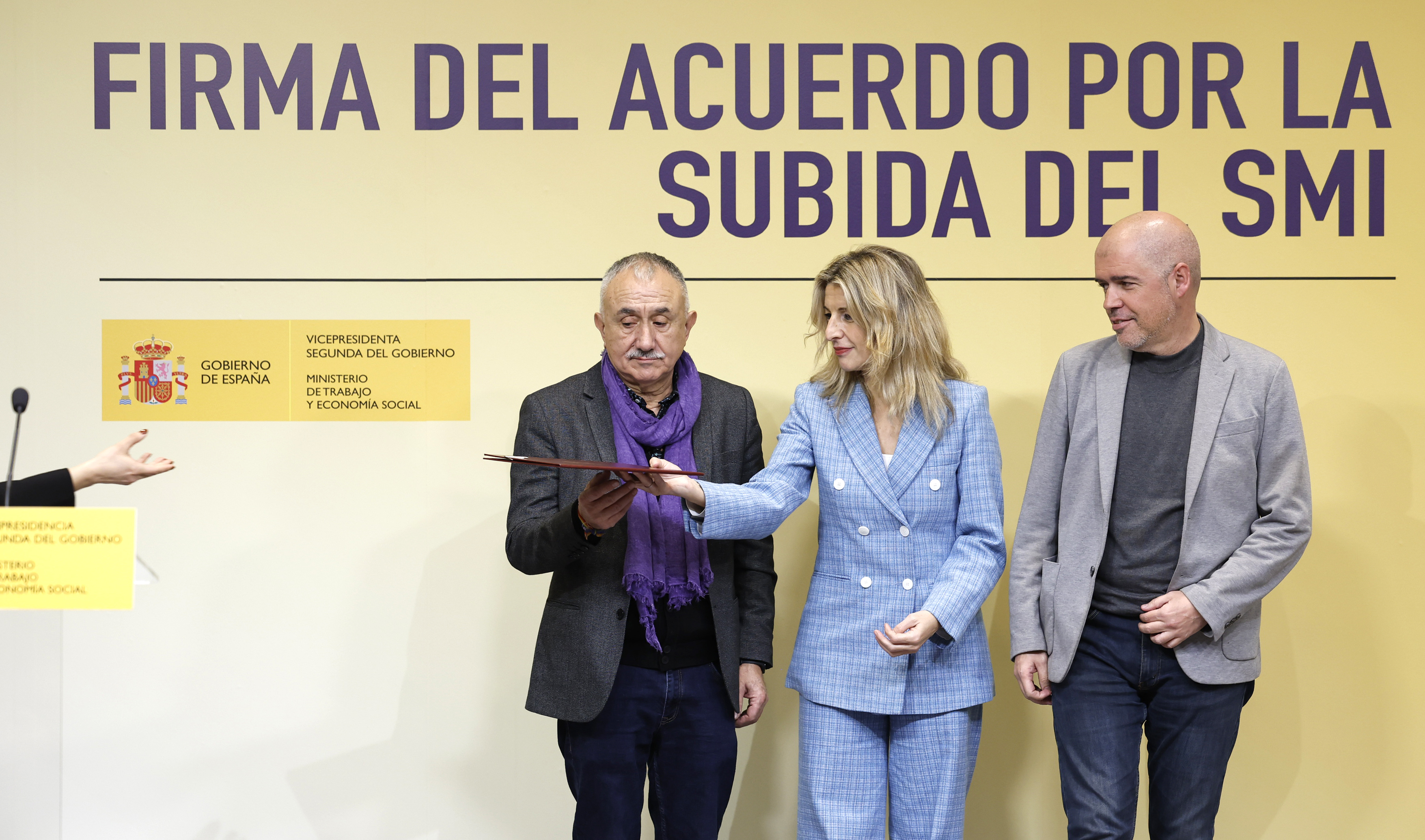 Prórroga del SMI: 2024 comienza sin subida, en 1.080 euros