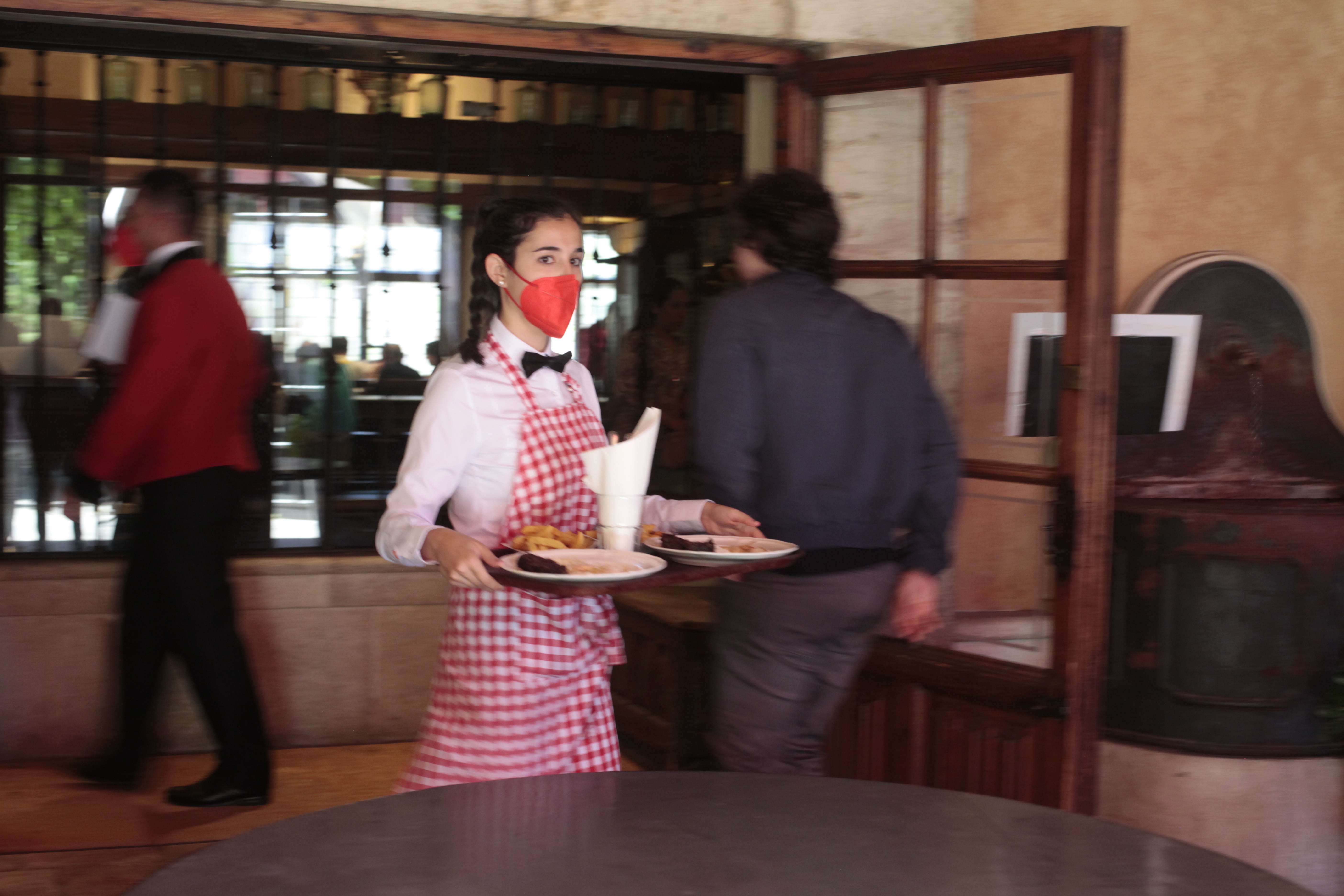 Landa, el restaurante en Burgos donde comer los huevos con morcilla más  famosos de la A-1 | Estilo de vida | EL PAÍS