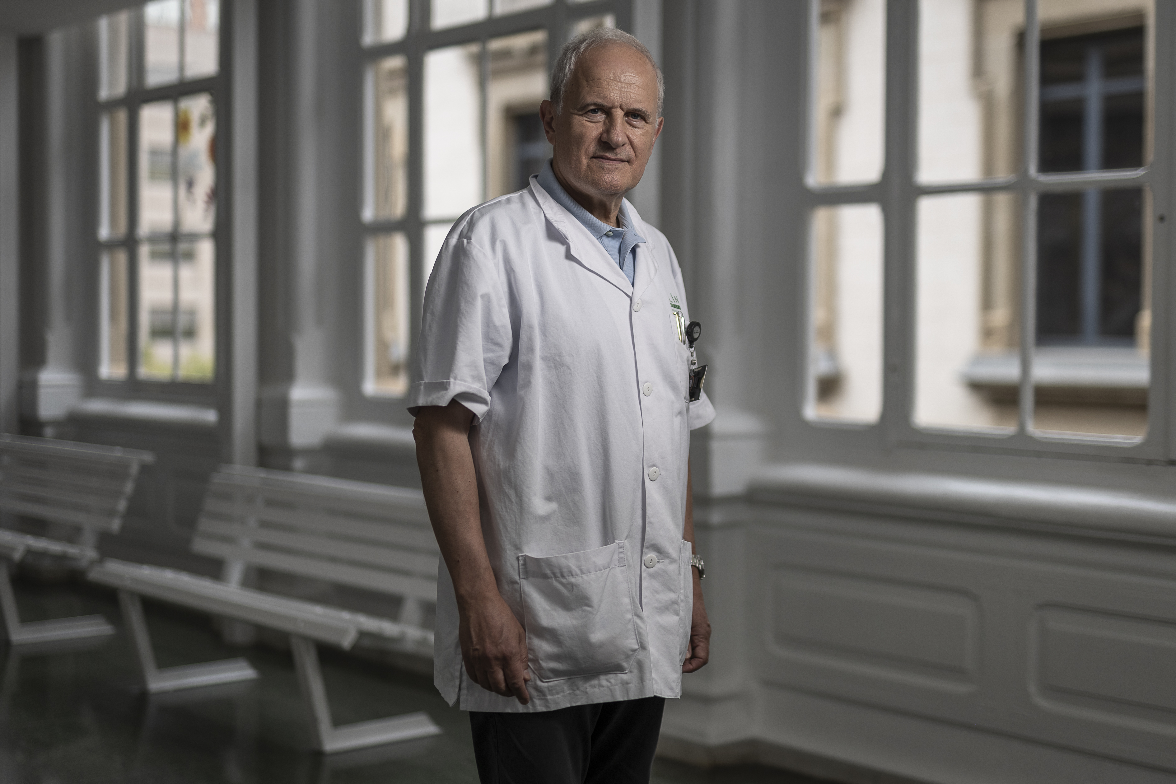 Pere Ginès, hepatólogo del Hospital Clínic, es el coordinador de una investigación que ha validado una escala de estratificación de riesgo de desarrollar enfermedad hepática crónica.