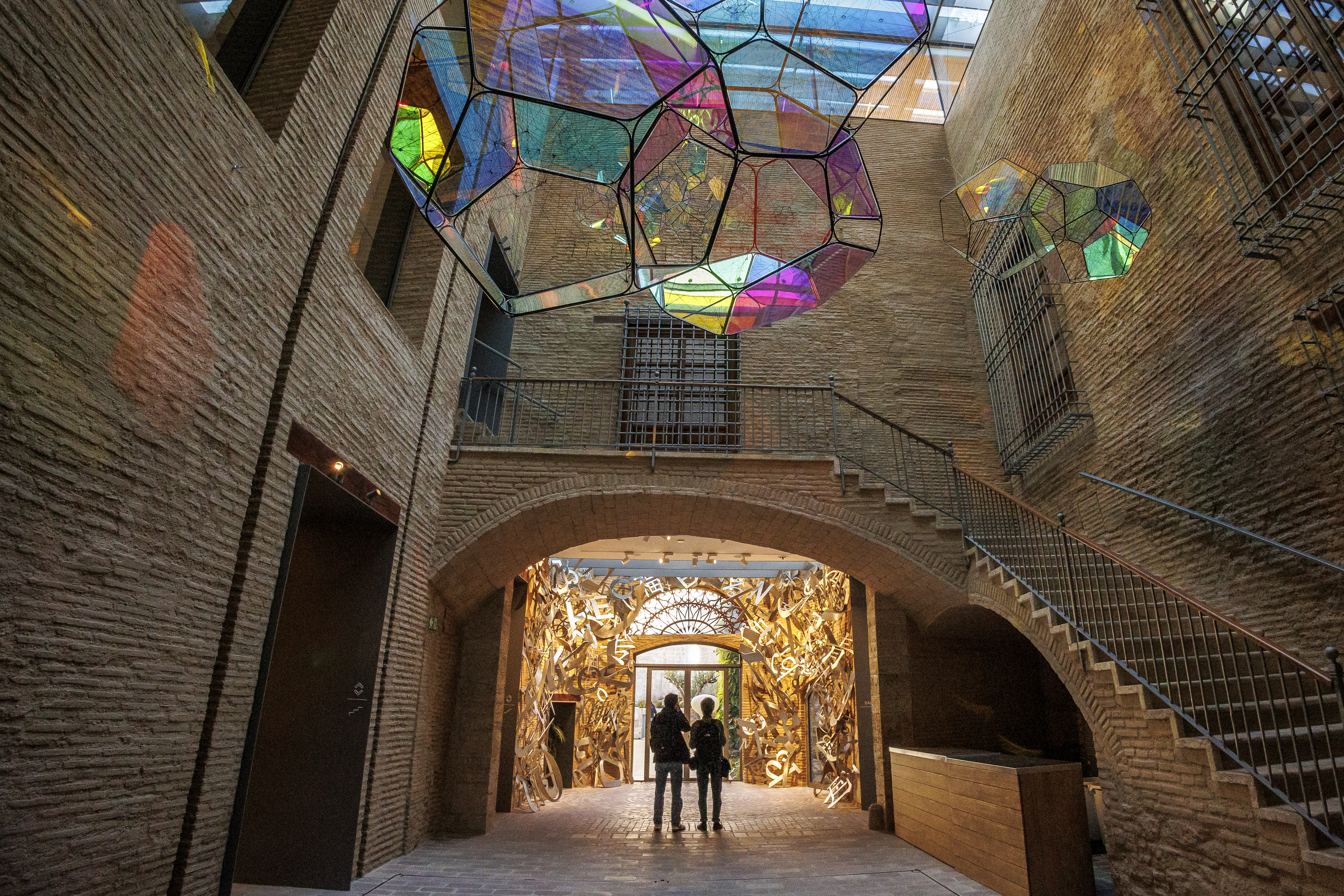 La vicepresidenta de Mercadona abre su centro: grandes artistas para un palacio que cuenta la historia de Valencia