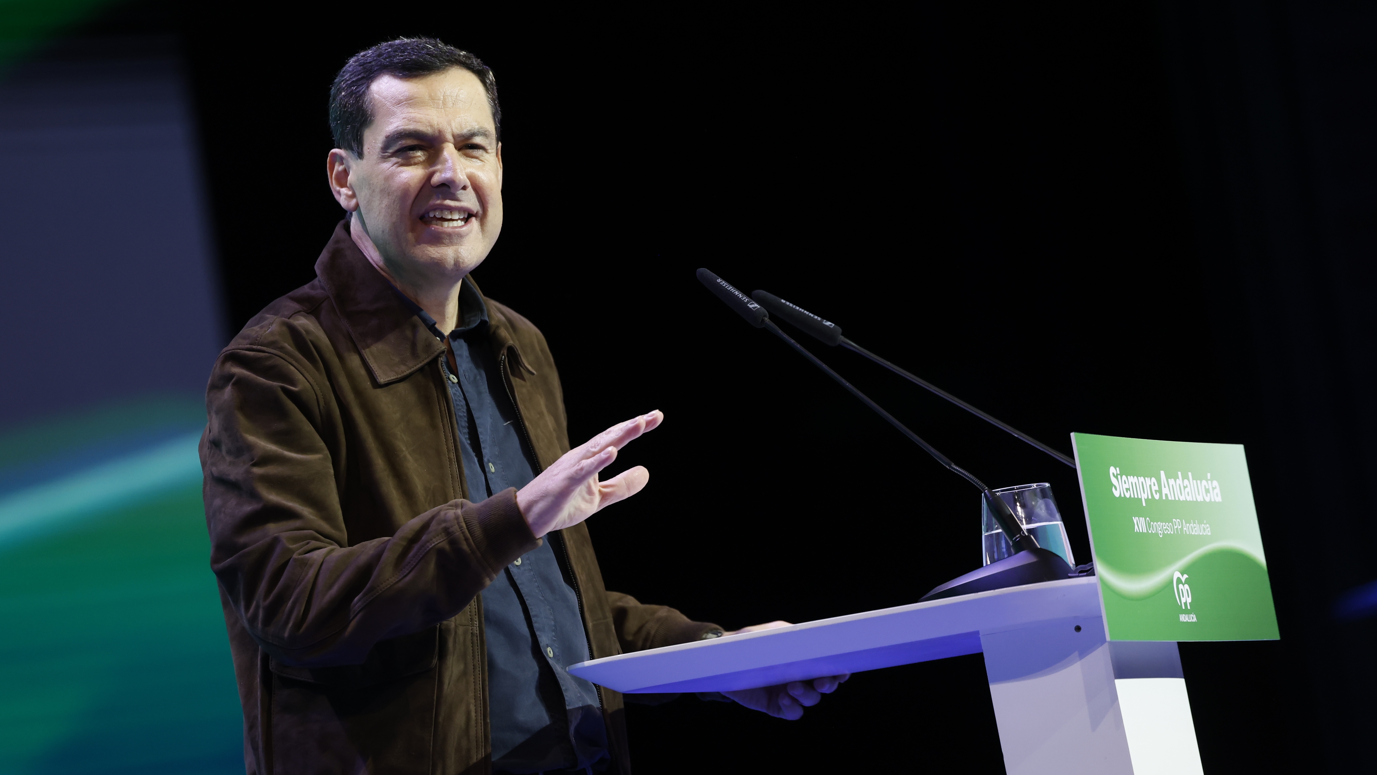 El presidente de Andalucía, Juanma Moreno, en el congreso del partido en Sevilla. 