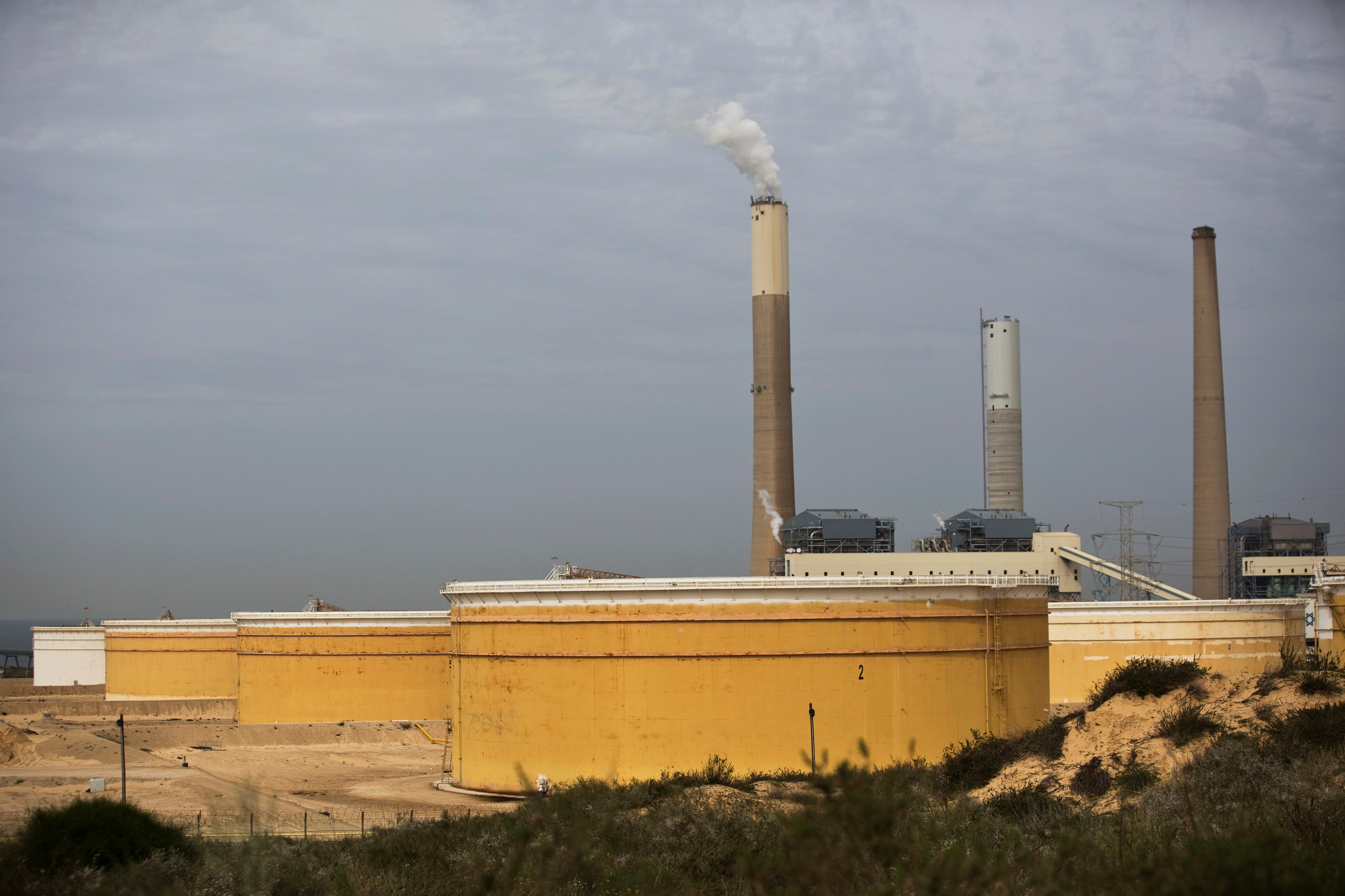 El petróleo acaricia de nuevo los 90 dólares en plena guerra abierta entre Israel y Hamás