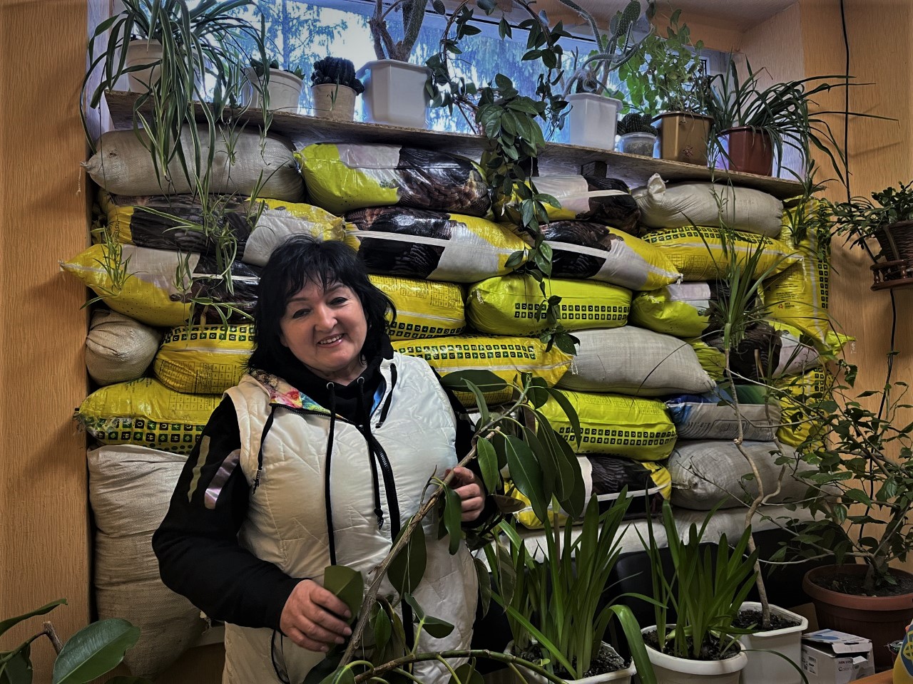 A prefeita de Kozacha Lopan, Lyudmila Vakulenko, 62, em seu escritório em 24 de março.