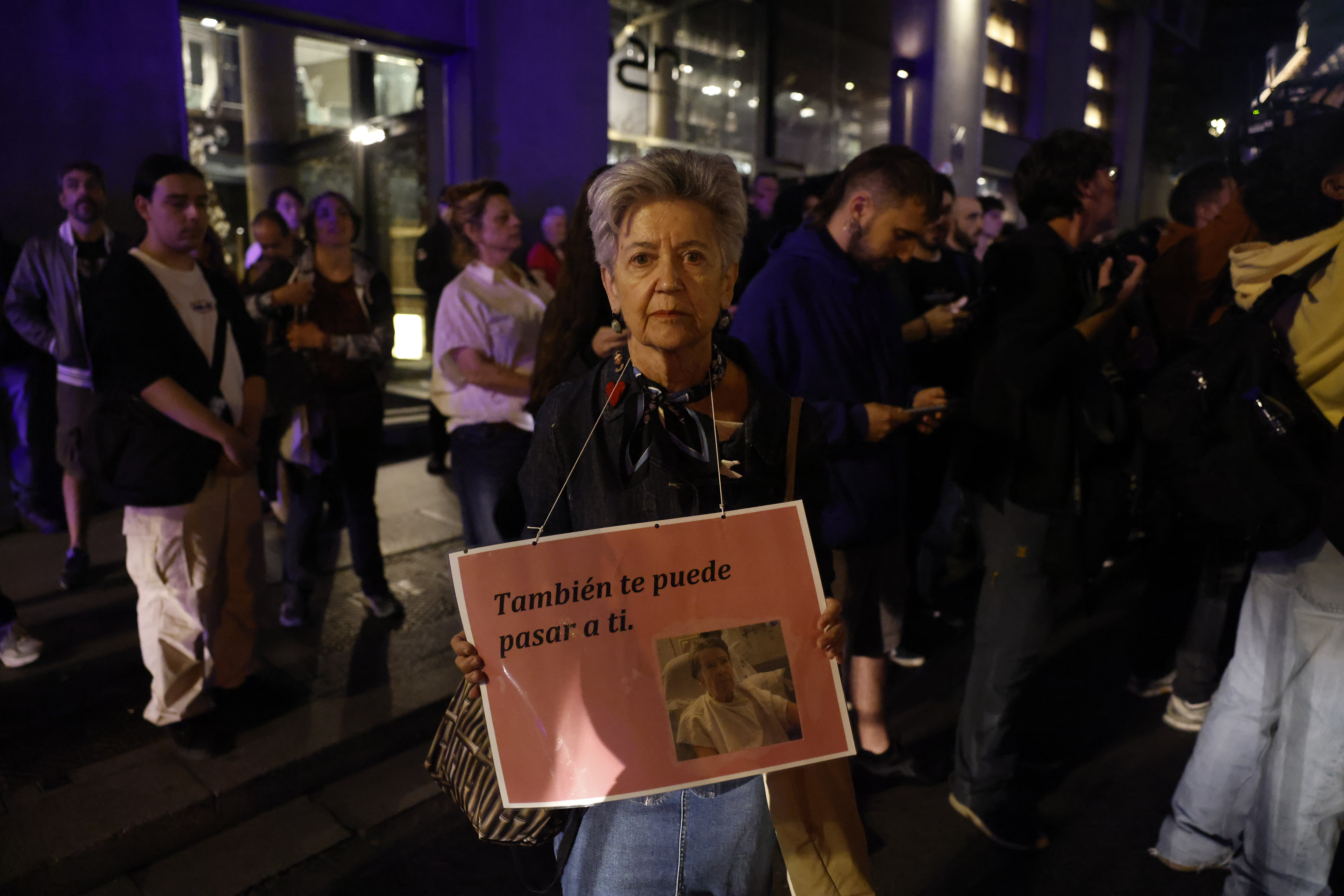Madrid, concentración en Sol por la muerte de Maricarmen.