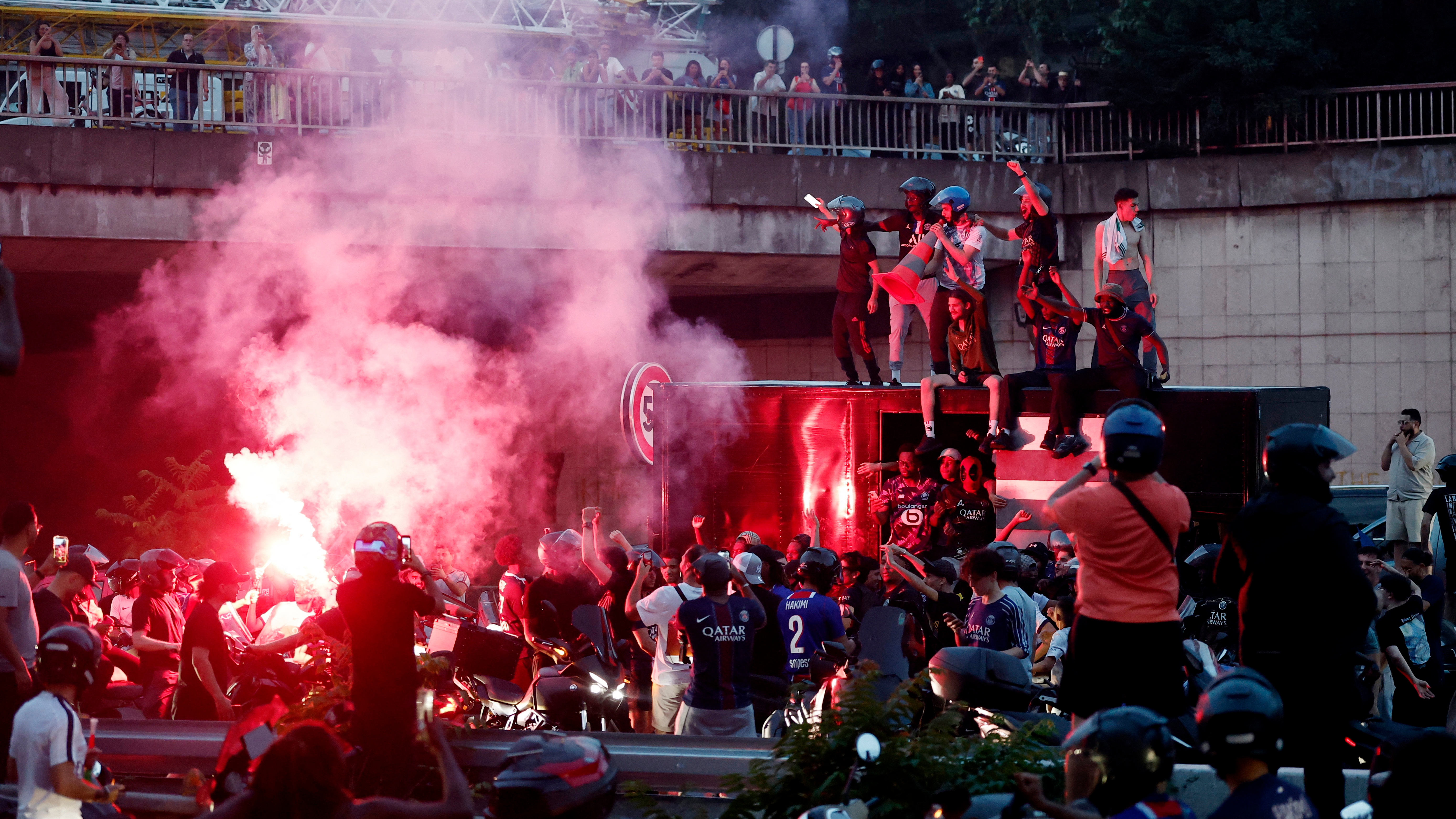 La celebración del PSG en París, en directo