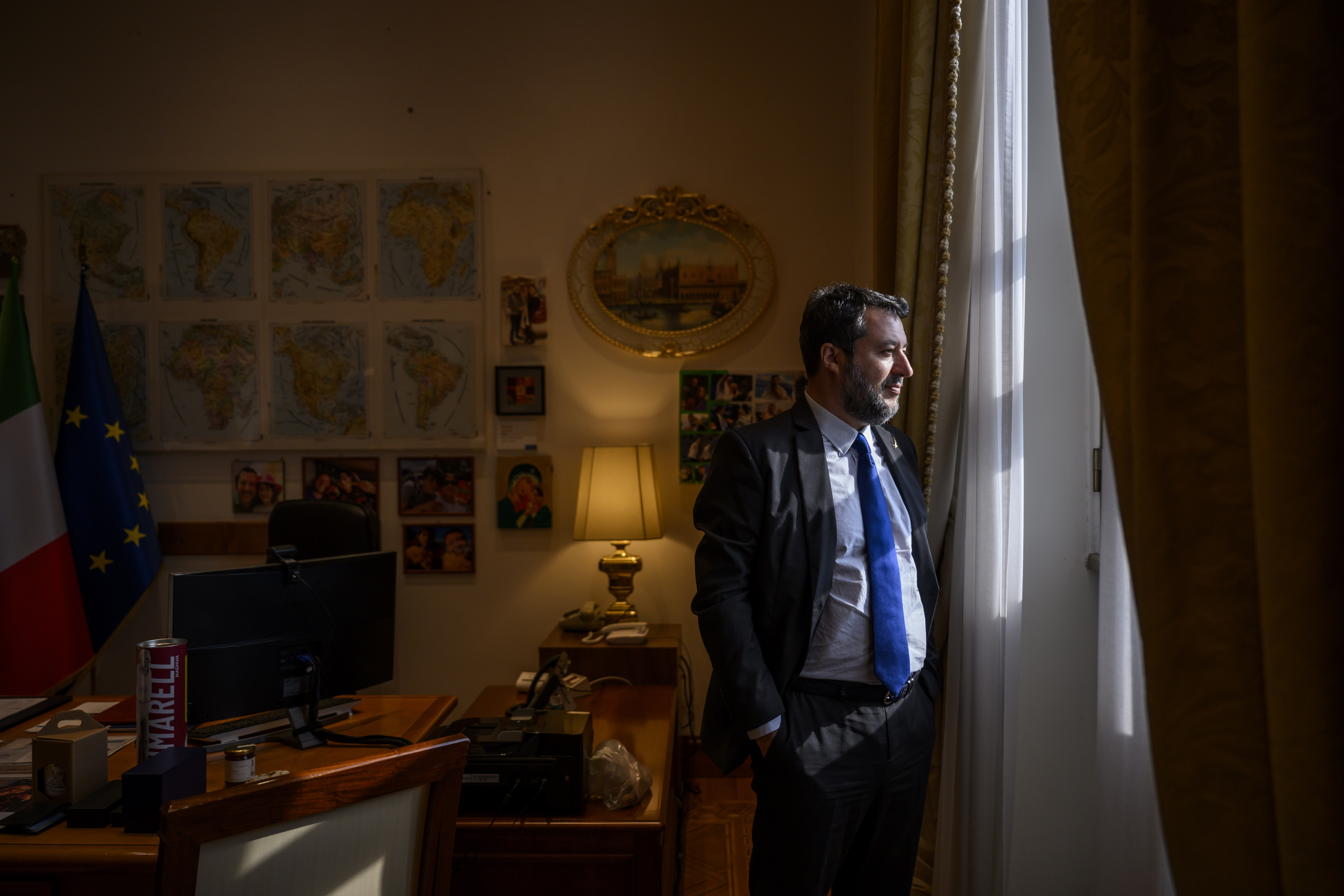 Matteo Salvini, em seu gabinete no Ministério de Infraestrutura e Transporte da Itália, nesta quarta-feira.