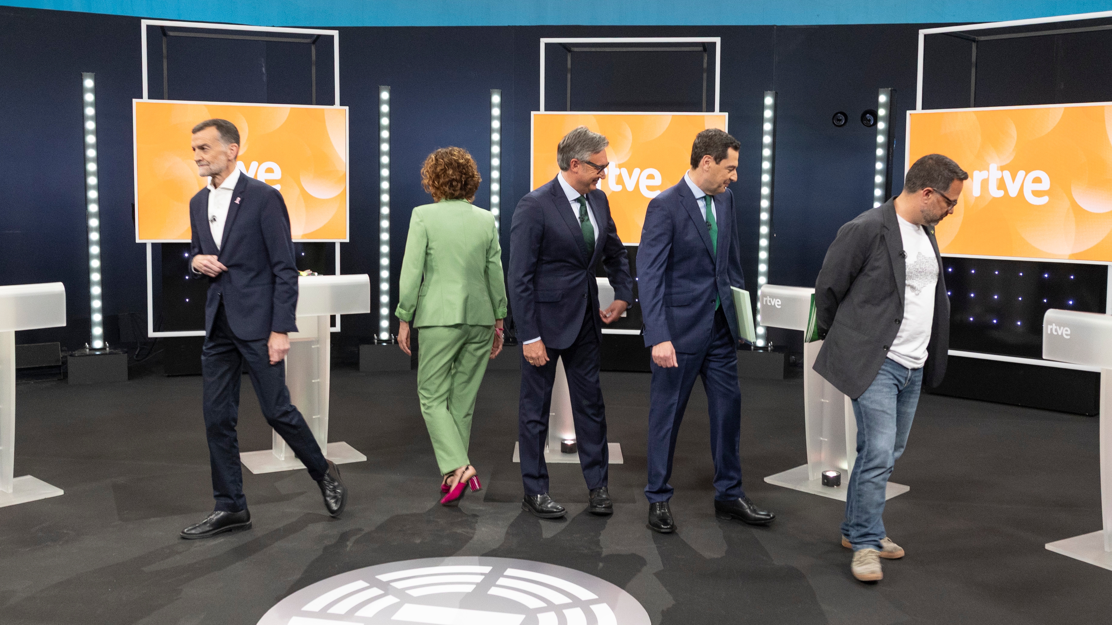 Debate Andalucía: Moreno recibe el ataque en bloque de la izquierda y no  confronta con Vox | Elecciones Andalucía | EL PAÍS