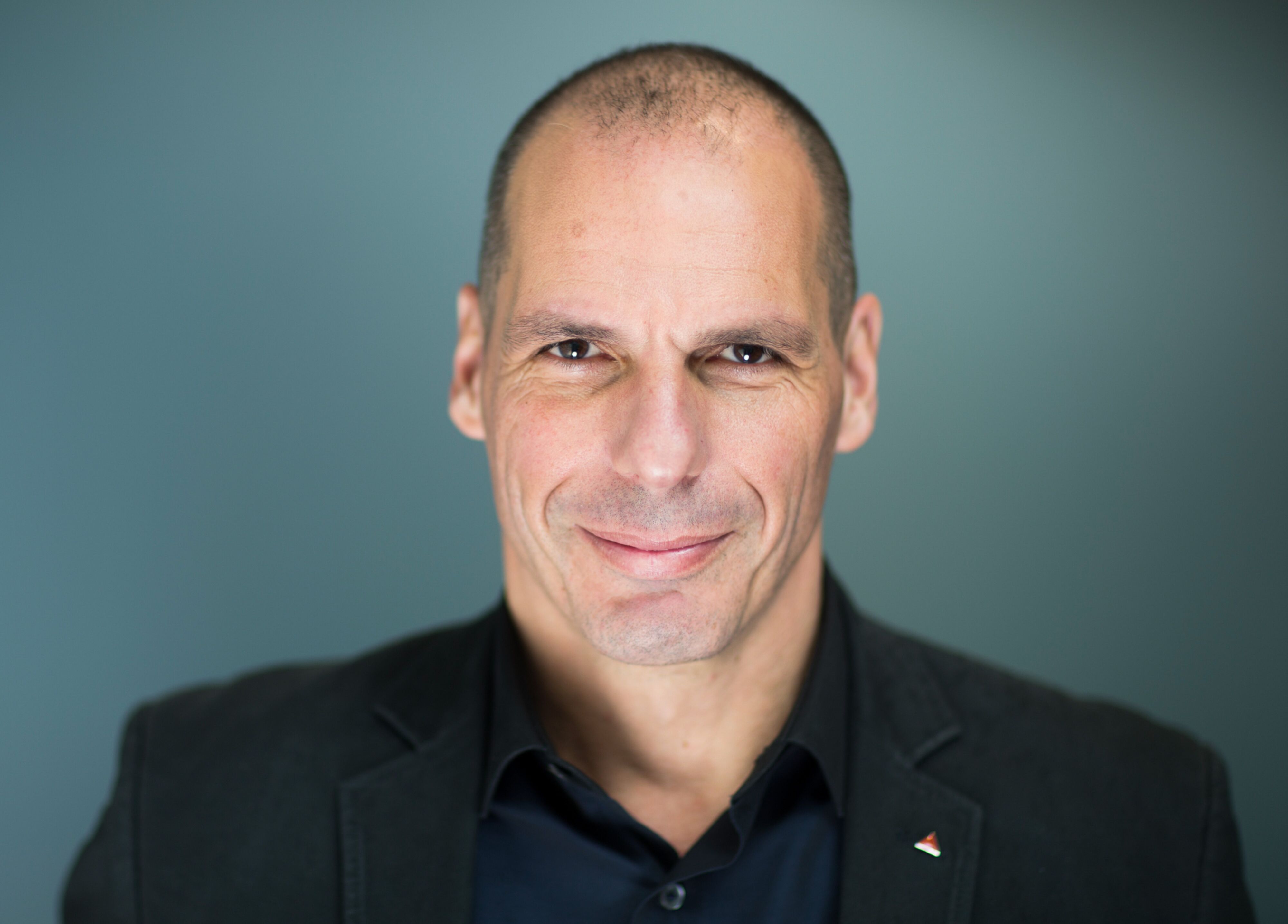 Yanis Varoufakis: “El capitalismo está muerto. El nuevo orden es una economía tecno-feudal”