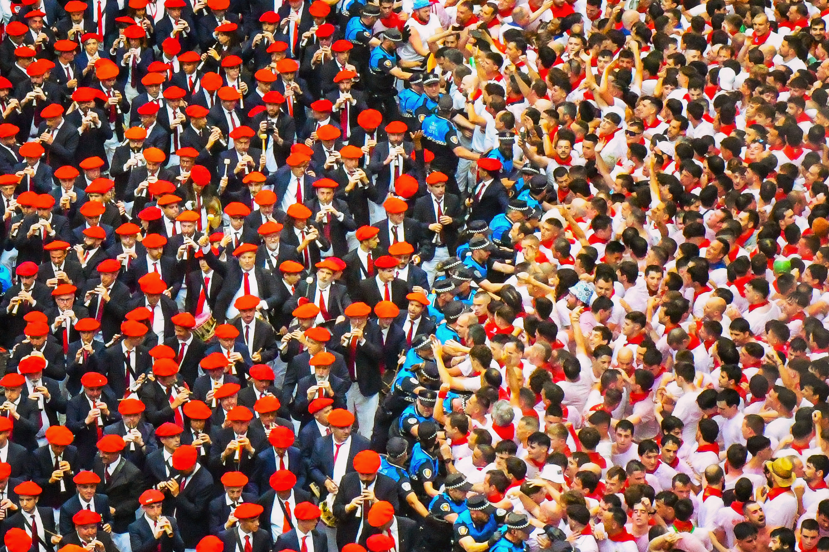How the physic laws of the San Fermín crowds could prevent