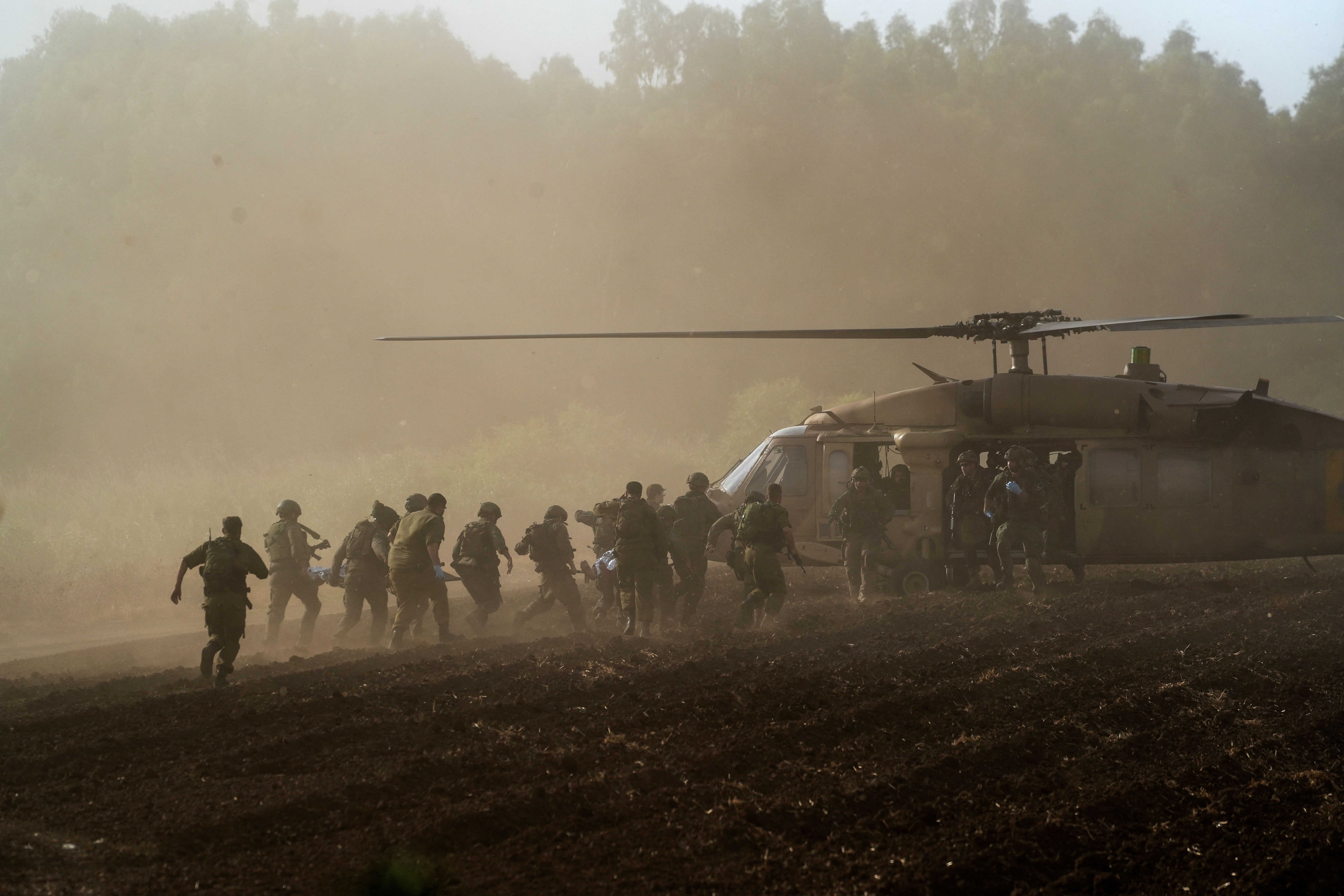 Israel's military evacuate injured people by helicopter after an anti-tank missile was fired into Israel from Lebanon, amid cross-border hostilities between Hezbollah and Israel, near Israel's border with Lebanon in northern Israel September 19, 2024. REUTERS/Ayal Margolin ISRAEL OUT. NO COMMERCIAL OR EDITORIAL SALES IN ISRAEL