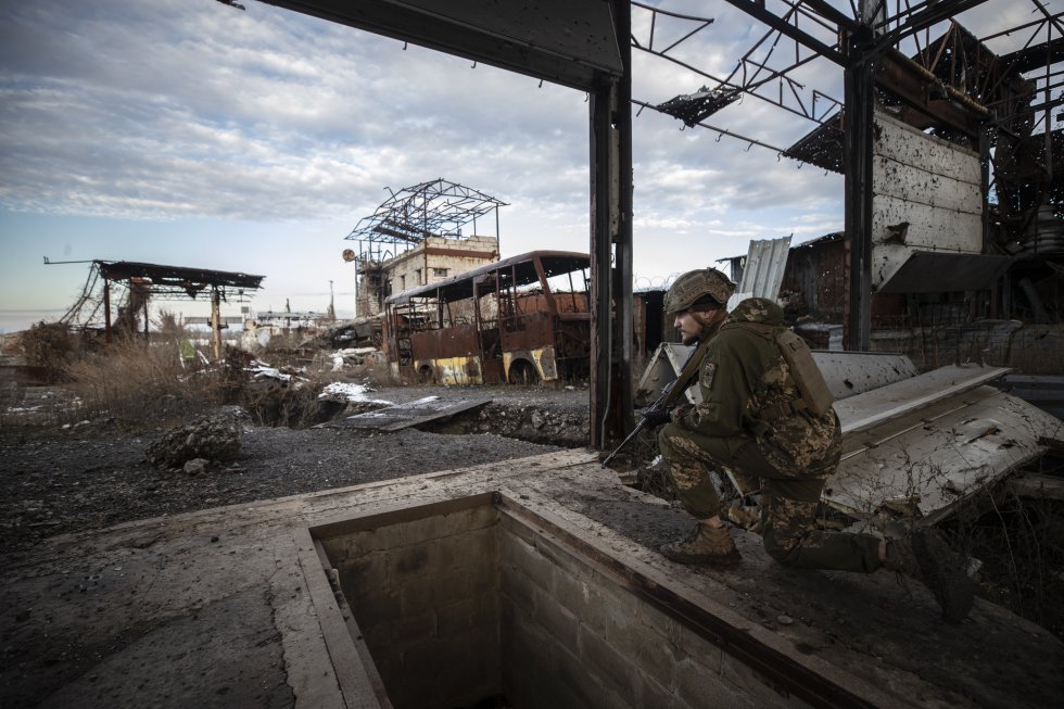 Kiev, Ucrania - 12 De Abril De 2019: Primer De Diversas Herramientas De  BOSCH Fotografía editorial - Imagen de truncamiento, corte: 145430012