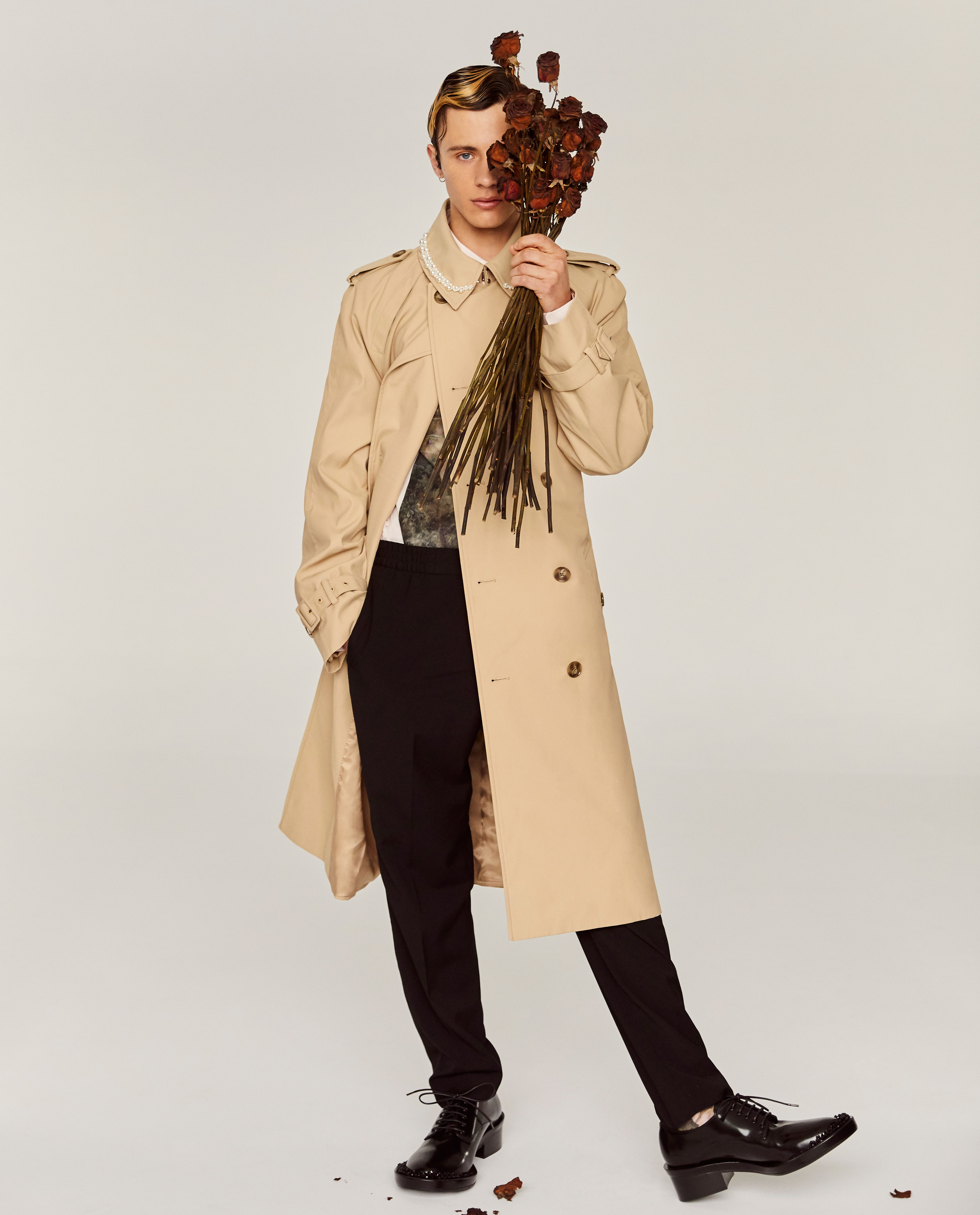 Llega Simone Rocha x H\u0026M, la colección para hombre de una nueva  masculinidad que no teme a las perlas | Cultura | ICON | EL PAÍS